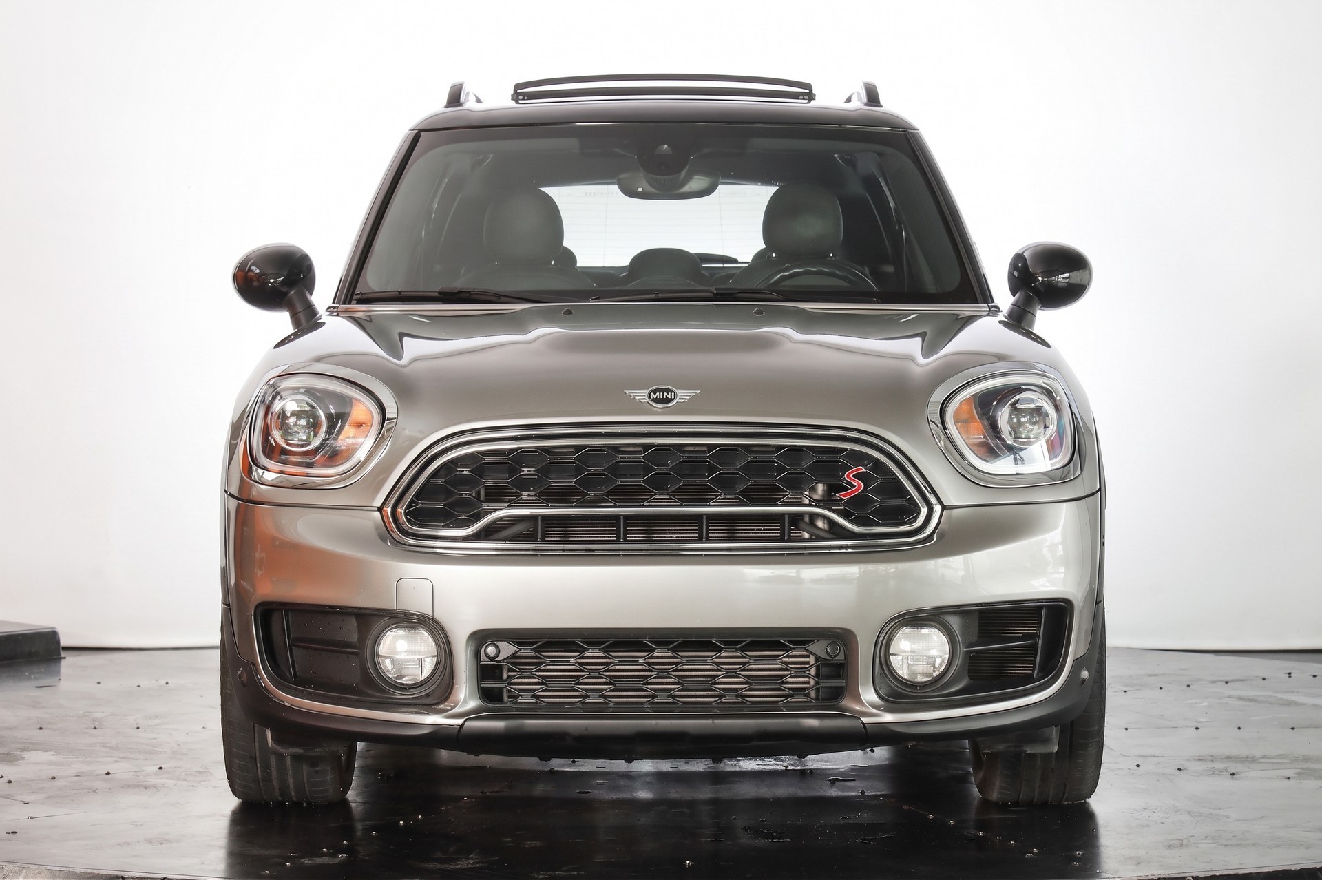 MINI Countryman Cooper S ALL4 Steptronic-showroom-element-1