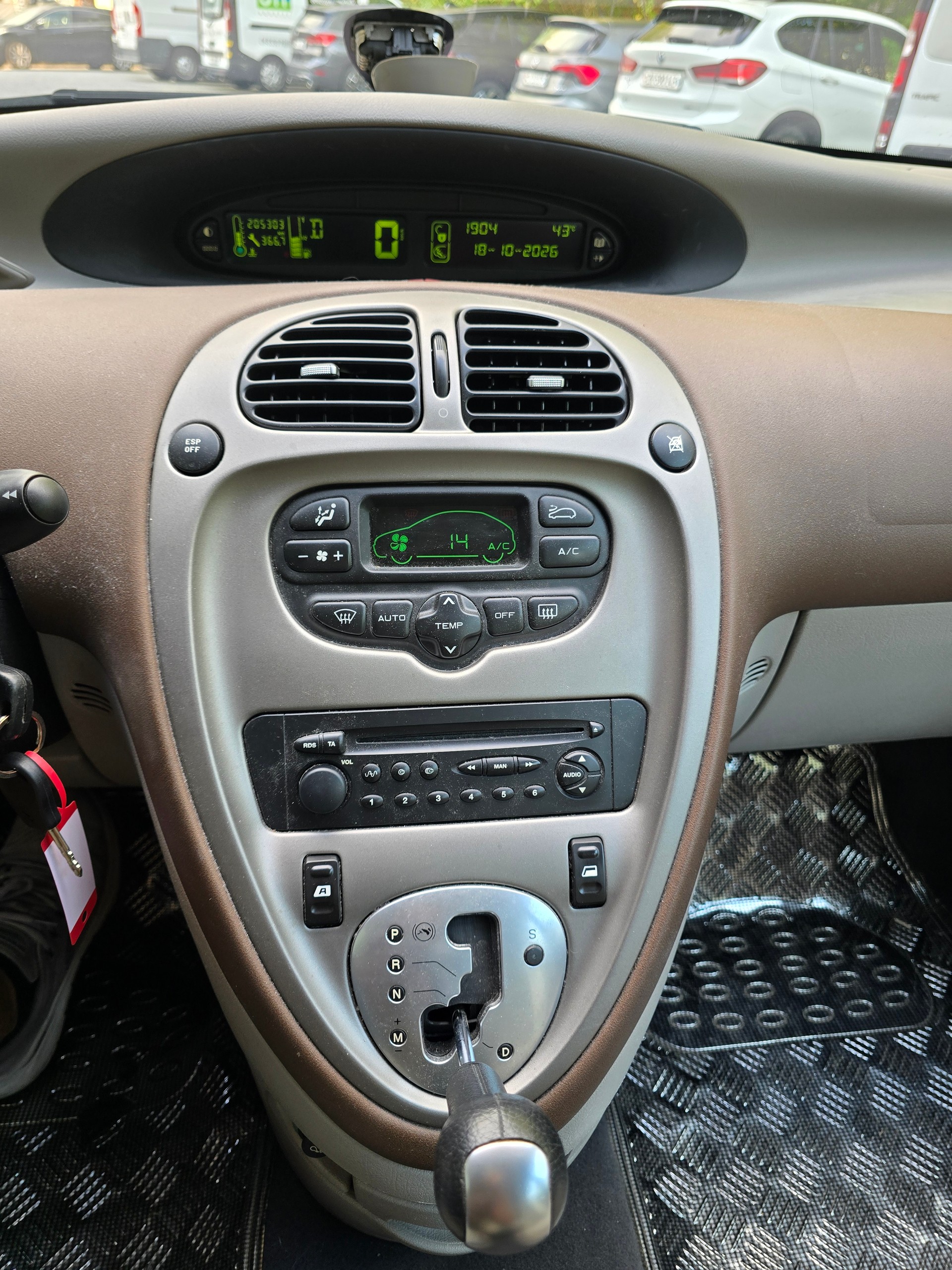 CITROEN Xsara Picasso 2.0i 16V Edition Automatic-image-9