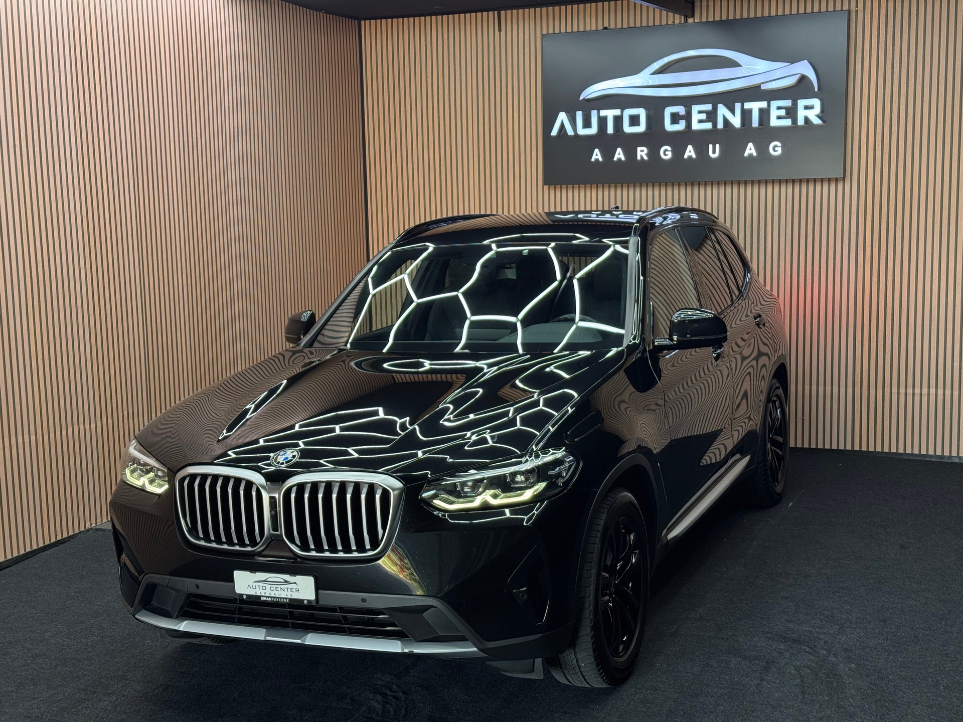 BMW X3 20d xDrive *ab CHF 229.-/ Monat*-showroom-element-2