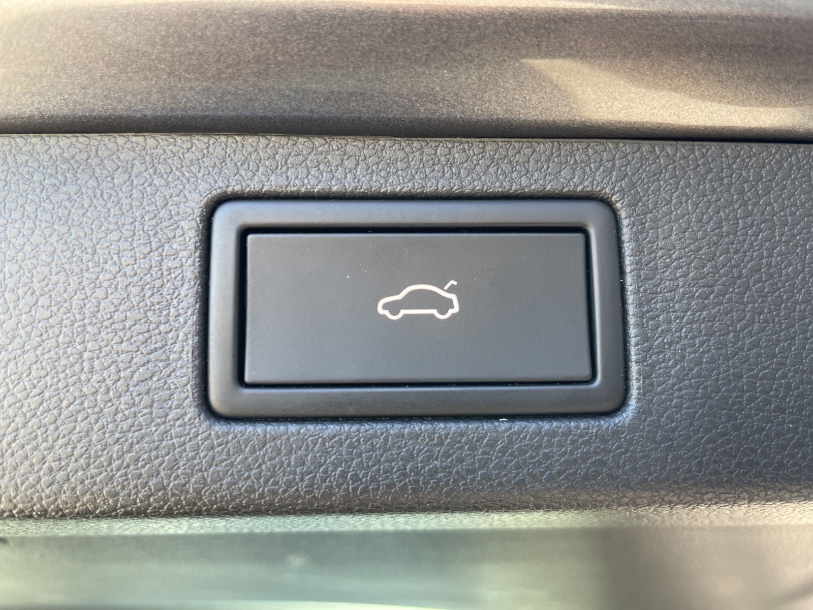 SKODA Kamiq 1.0 TSI Monte Carlo DSG-image-16