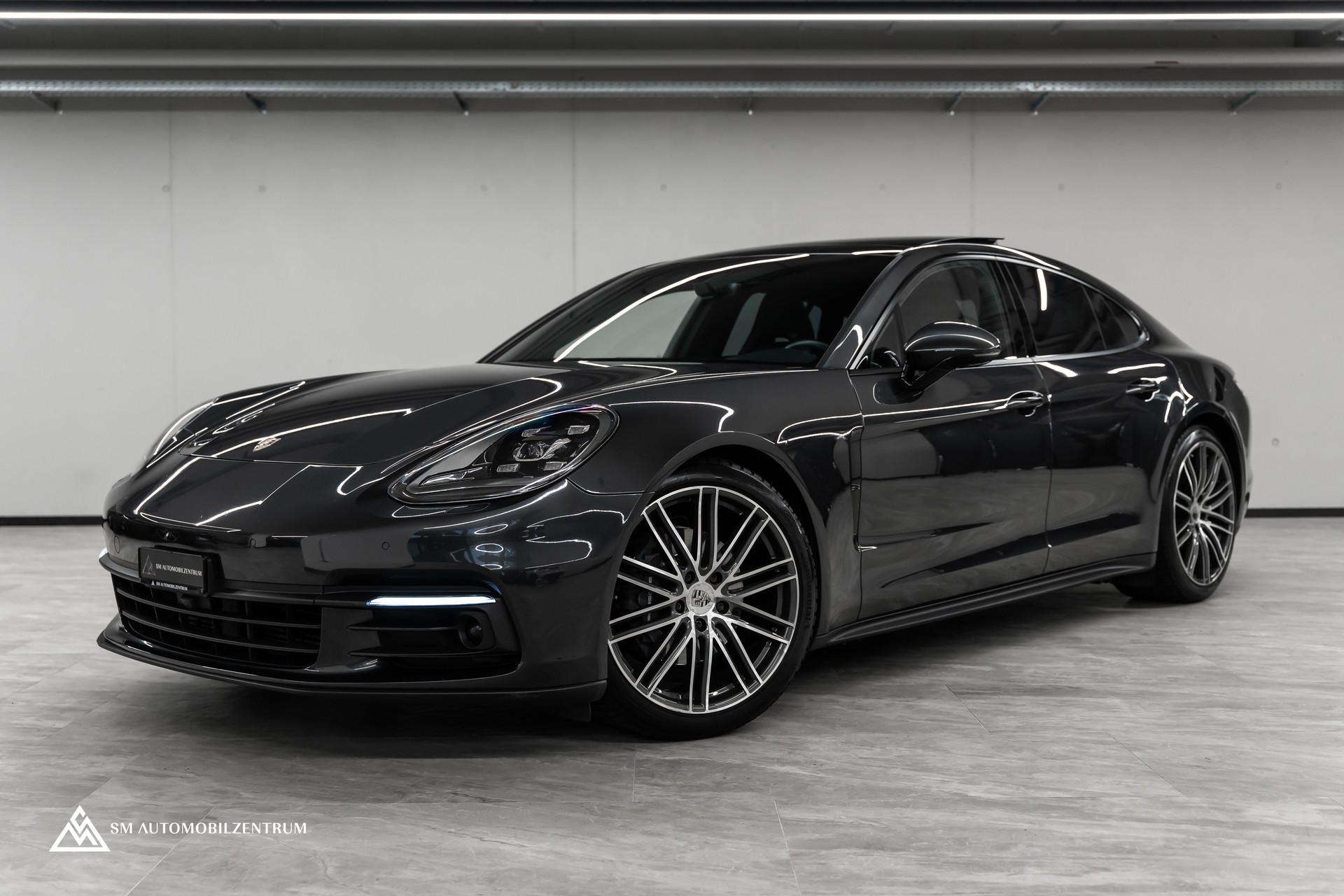 PORSCHE Panamera 3.0 V6 4 / Approved / Panorama / 360° / Bose / AHK
