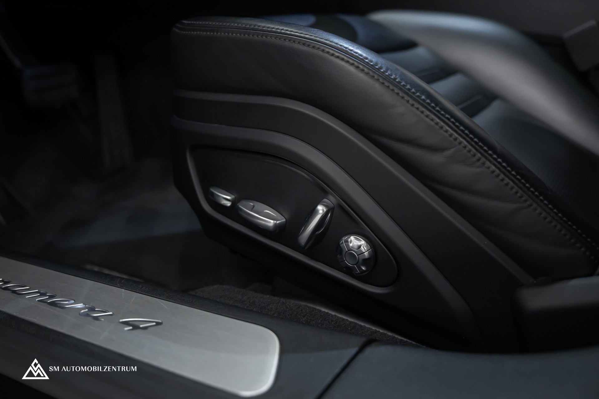 PORSCHE Panamera 3.0 V6 4 / Approved / Panorama / 360° / Bose / AHK-image-27