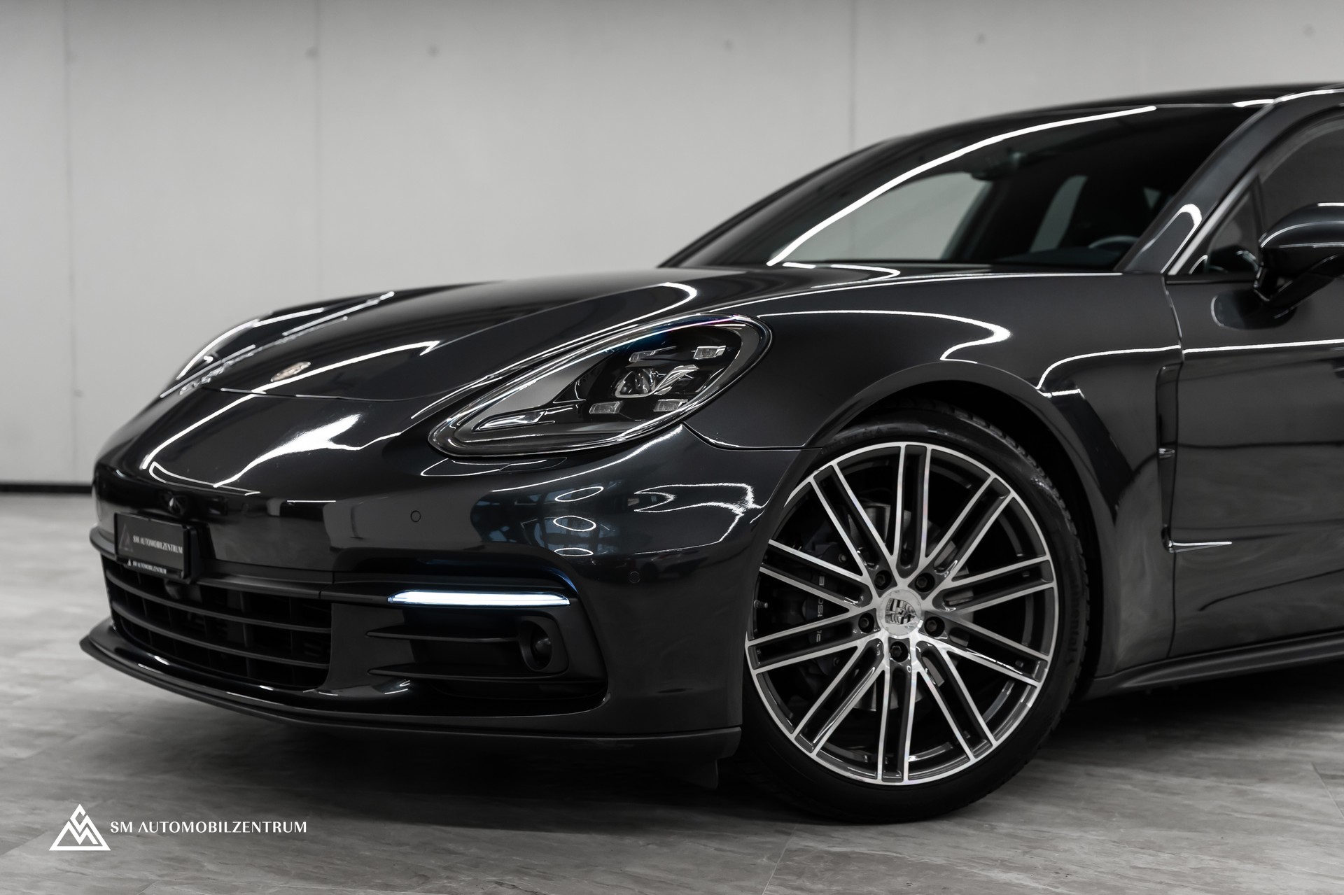 PORSCHE Panamera 3.0 V6 4 / Approved / Panorama / 360° / Bose / AHK-showroom-element-3