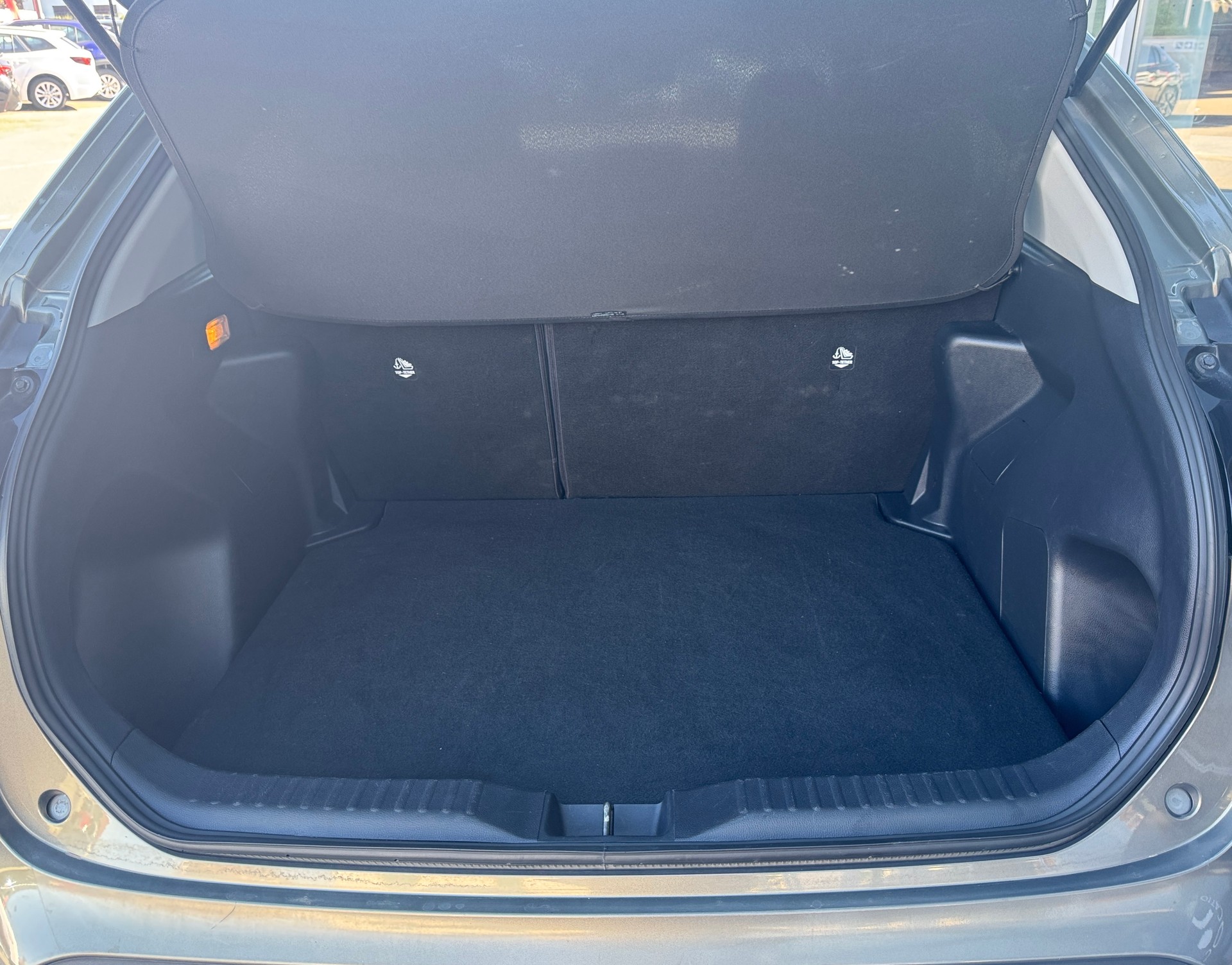 TOYOTA Yaris Cross 1.5 Comfort AWDi e-CVT-image-8