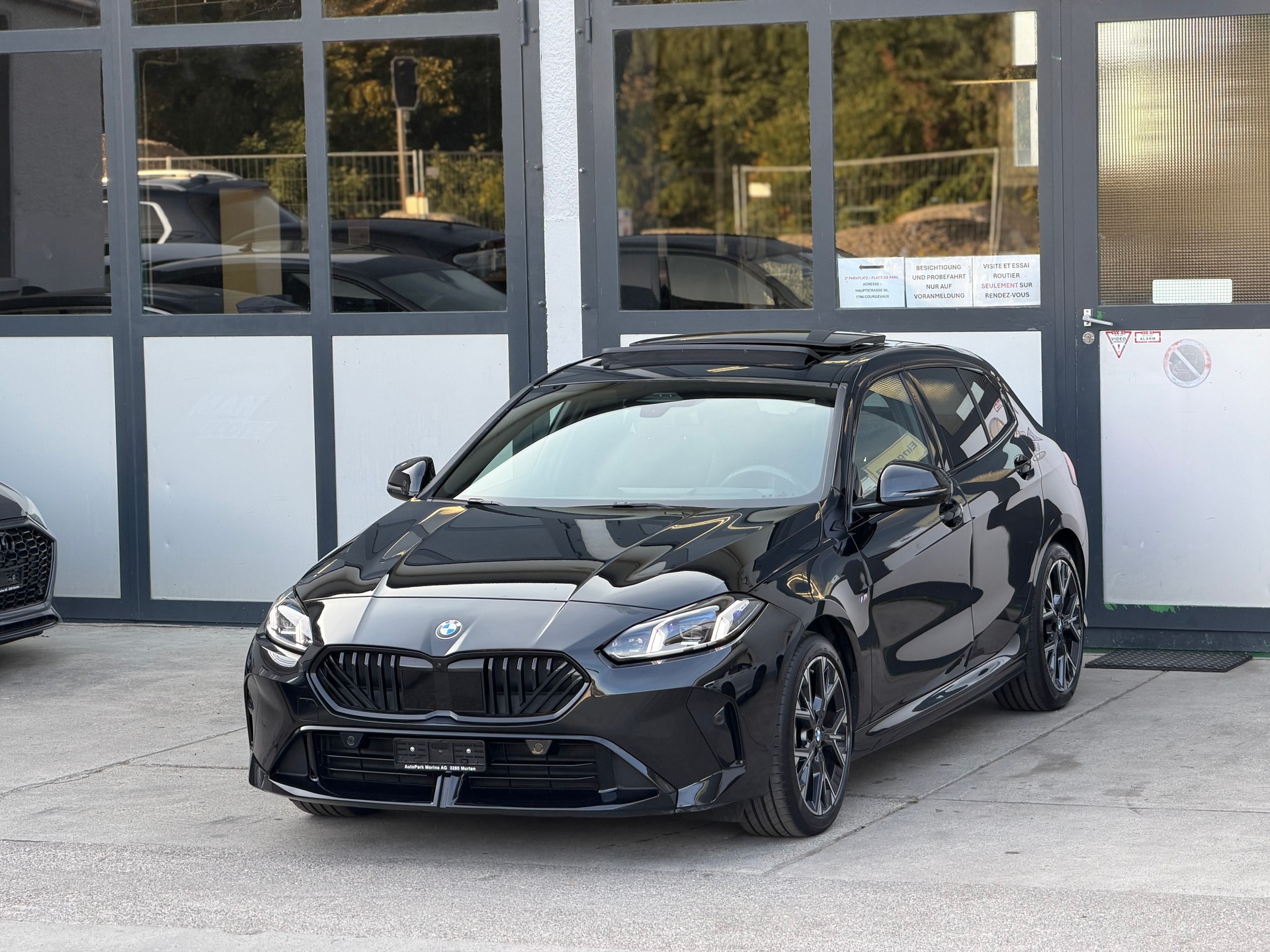 BMW 123 xDrive M Sport Steptronic-showroom-element-1
