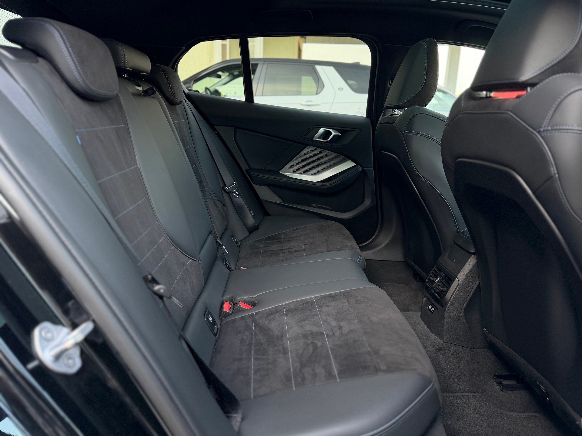BMW 123 xDrive M Sport Steptronic-image-12