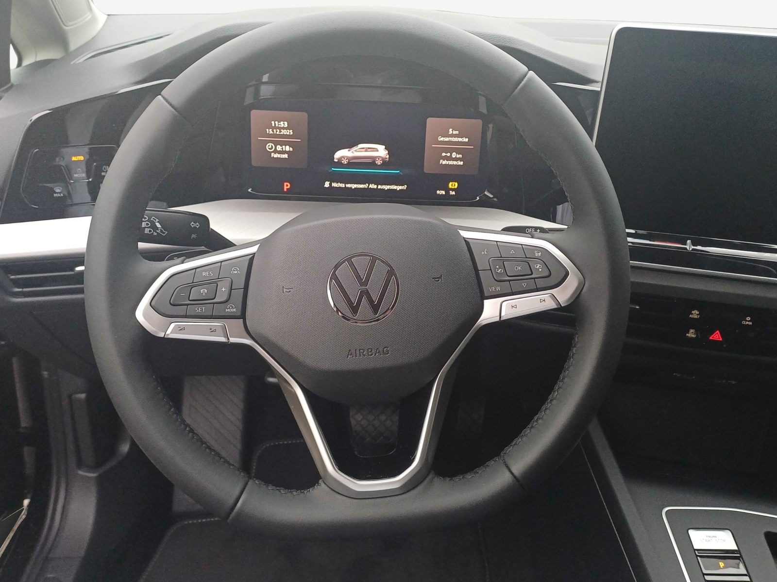 VW Golf 1.5 TSI Basis-image-9