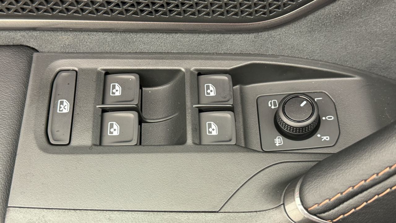 CUPRA Formentor 2.0TSI VZ Black Edtion-image-8