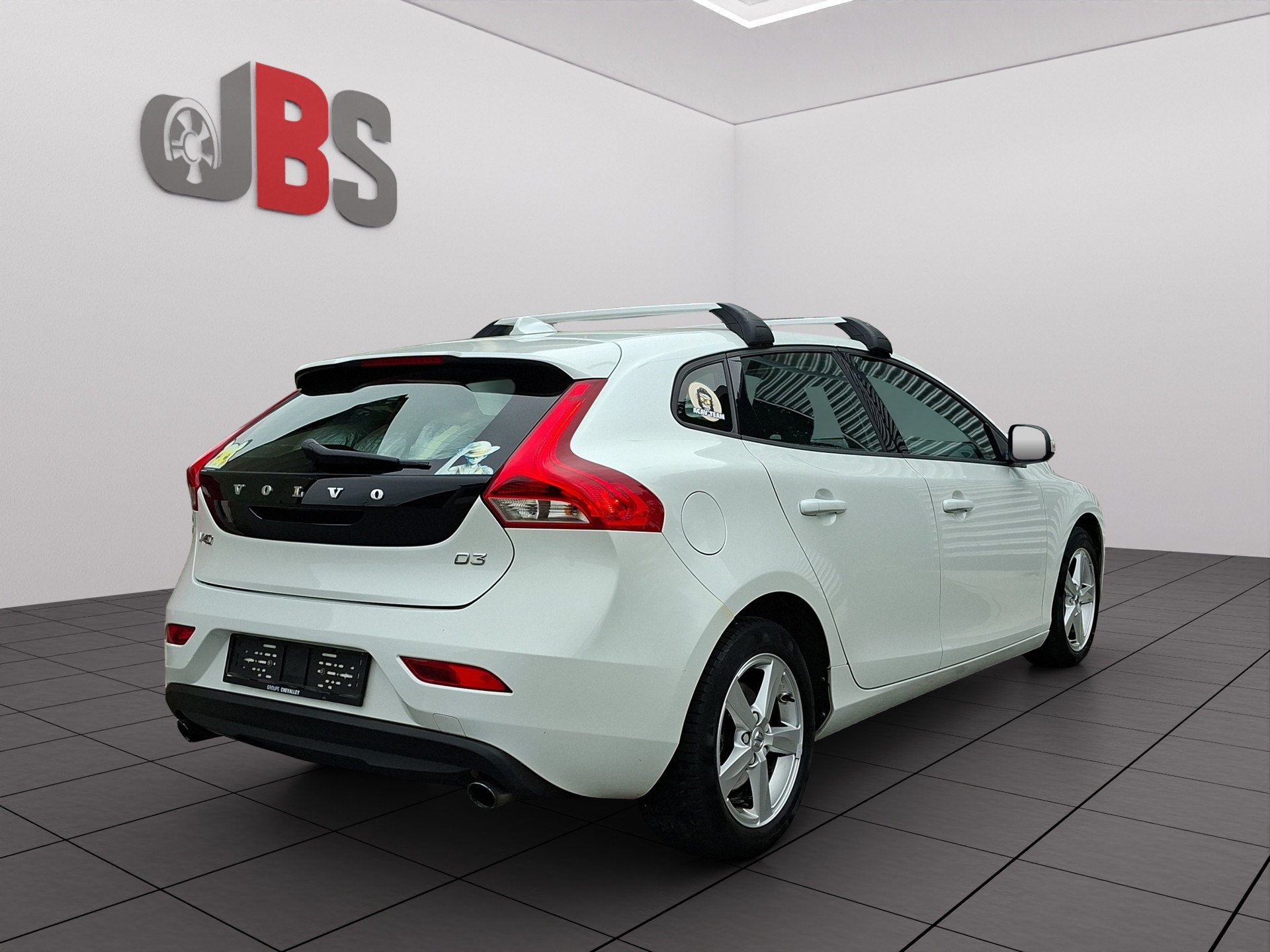 VOLVO V40 D3 Kinetic-showroom-element-2