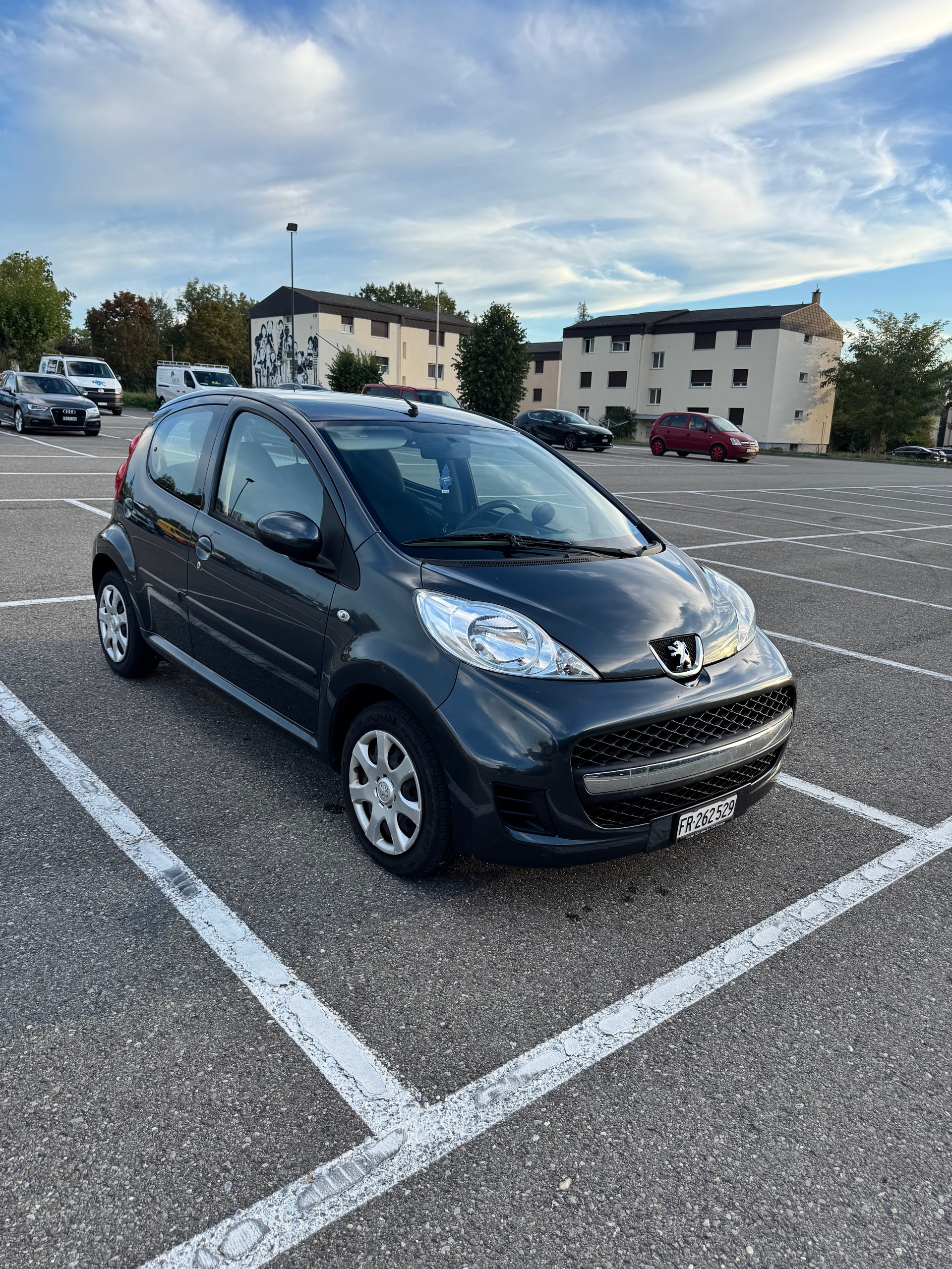 PEUGEOT 107 1.0 Trendy-image-7