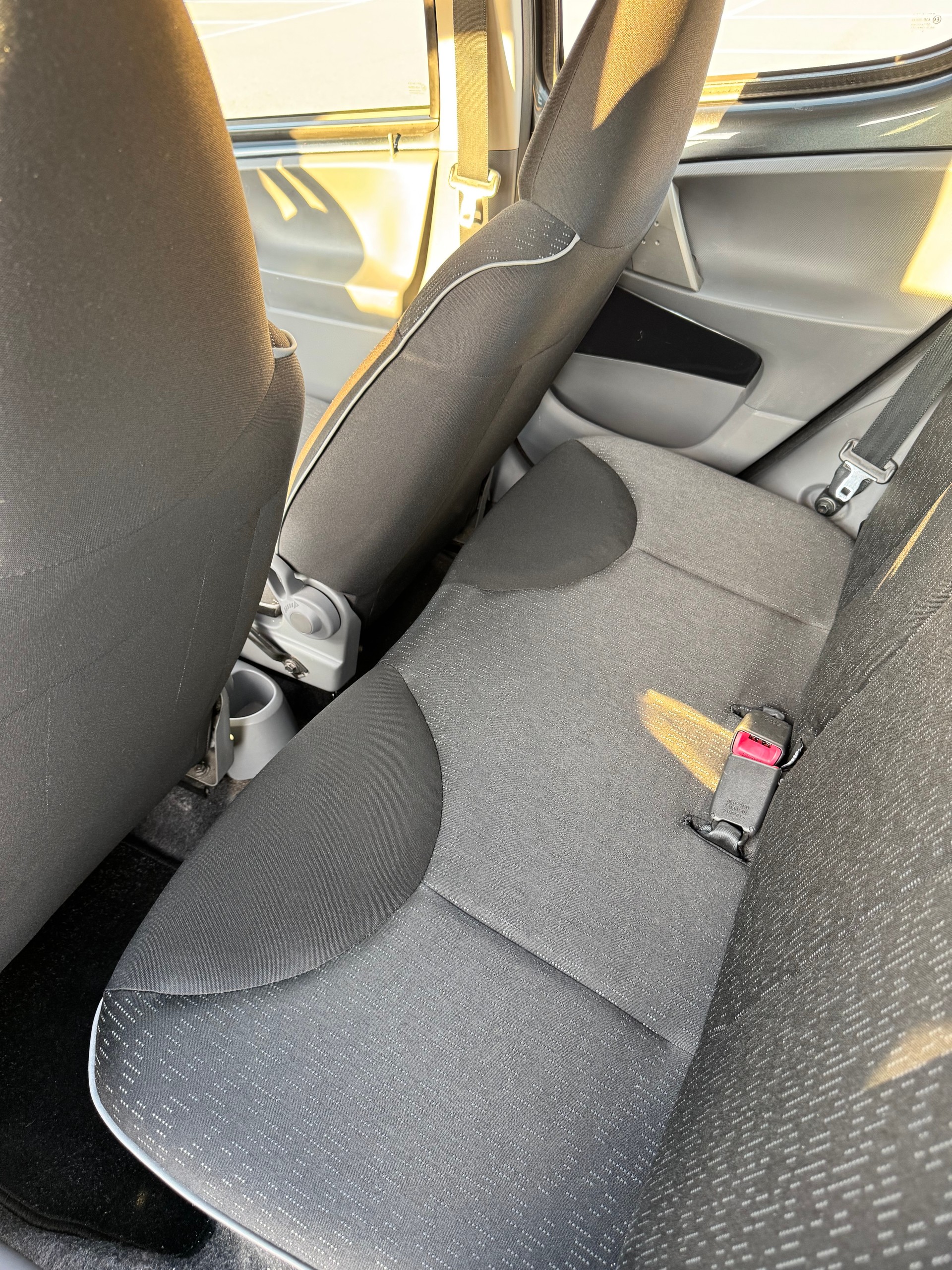 PEUGEOT 107 1.0 Trendy-image-9