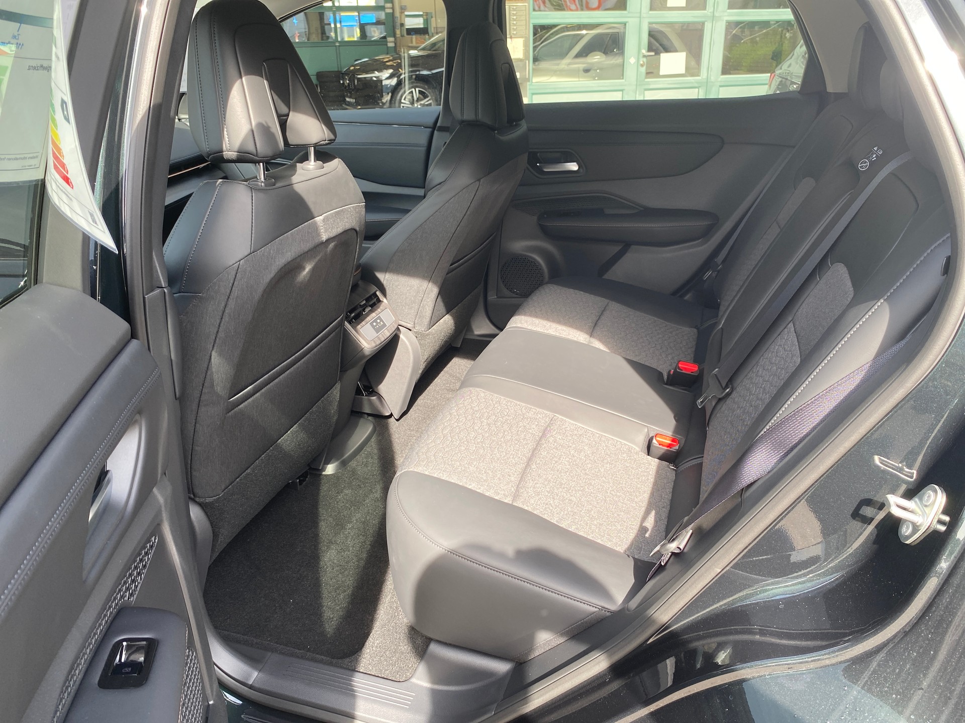 NISSAN Ariya 63 kWh Advance-image-15