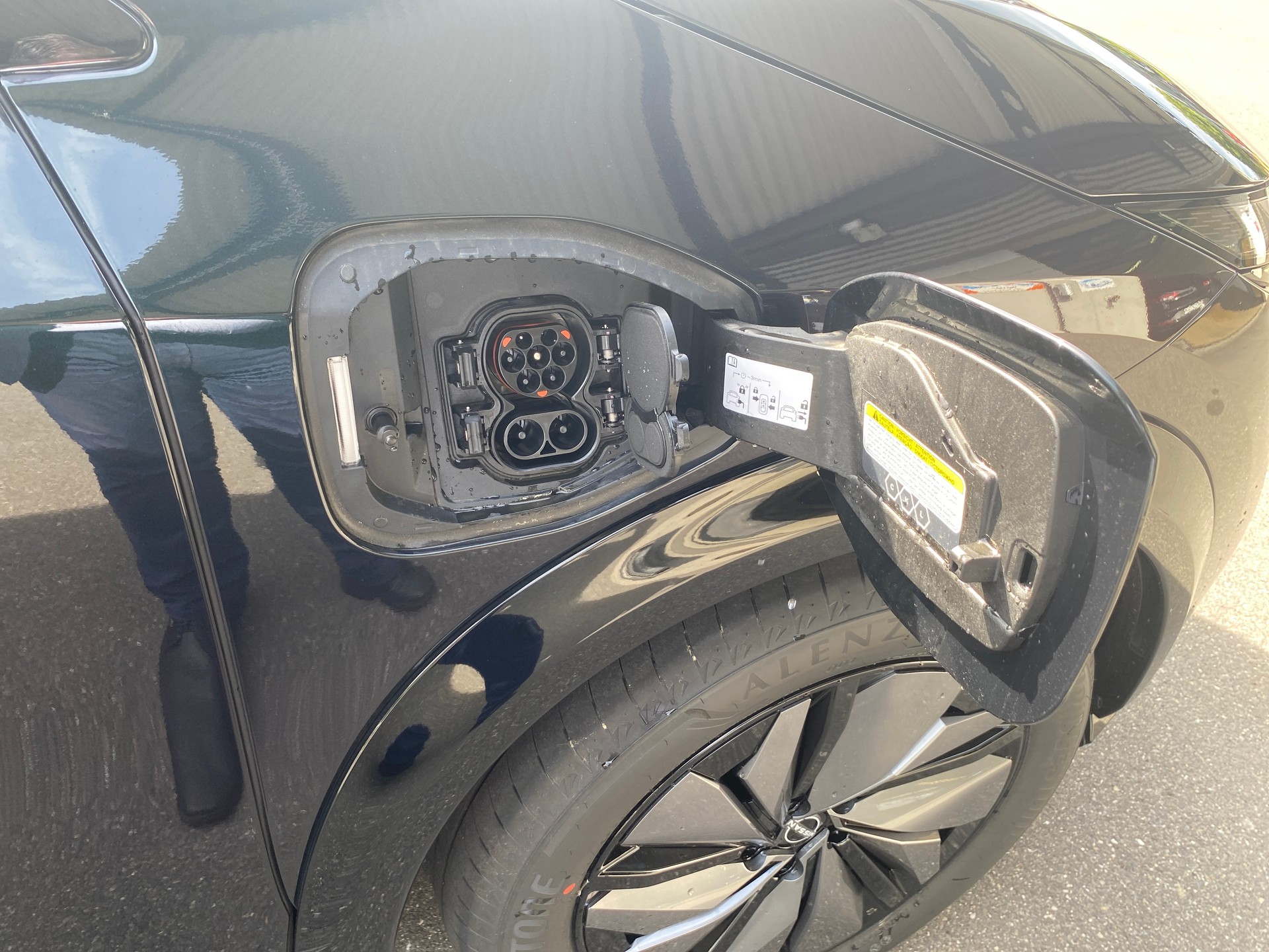 NISSAN Ariya 63 kWh Advance-image-18