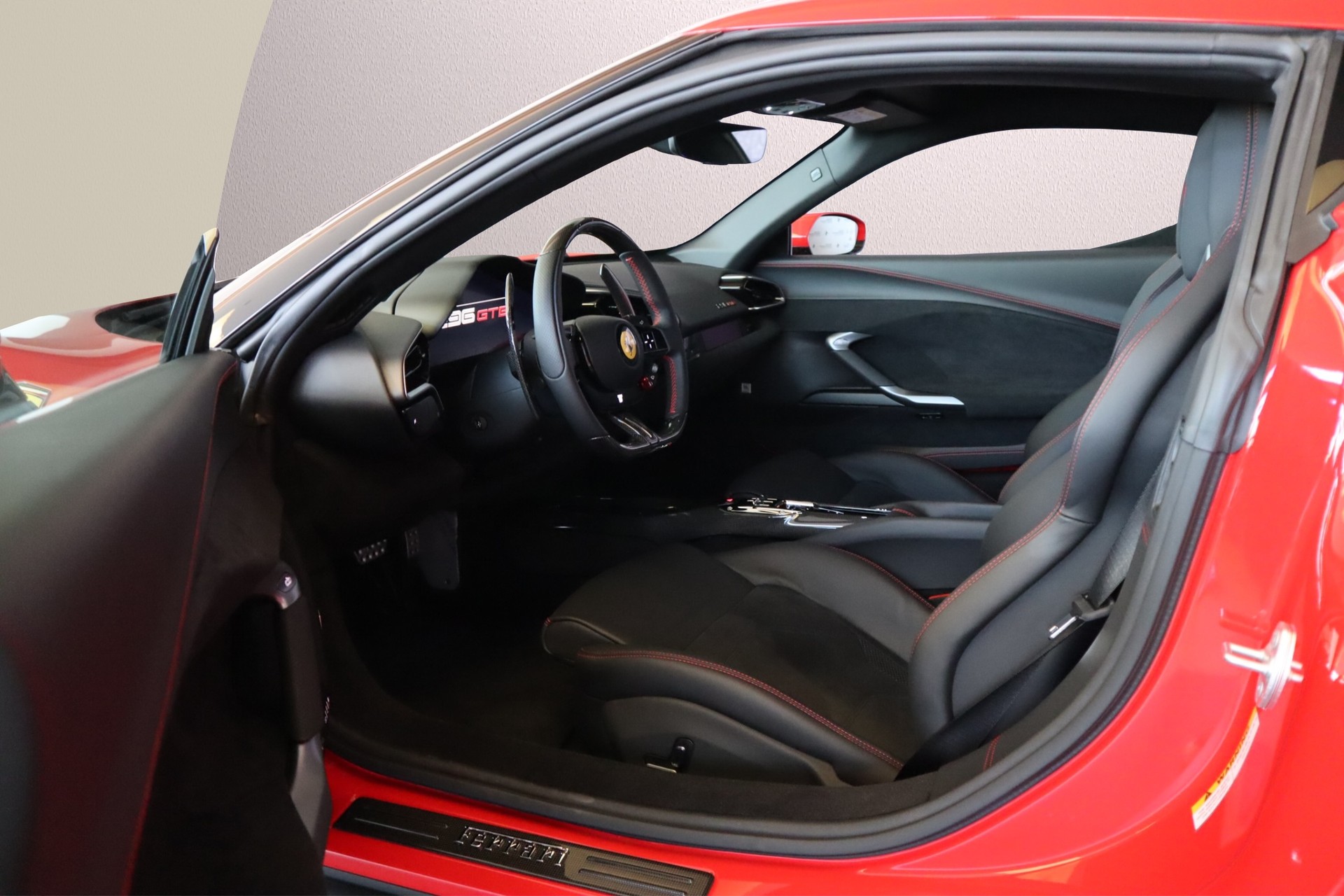 FERRARI 296 GTB-showroom-element-3