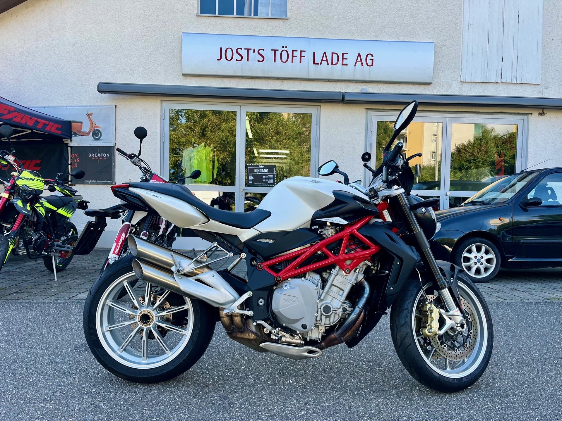 MV AGUSTA B4 Brutale 1090 ABS-image-0