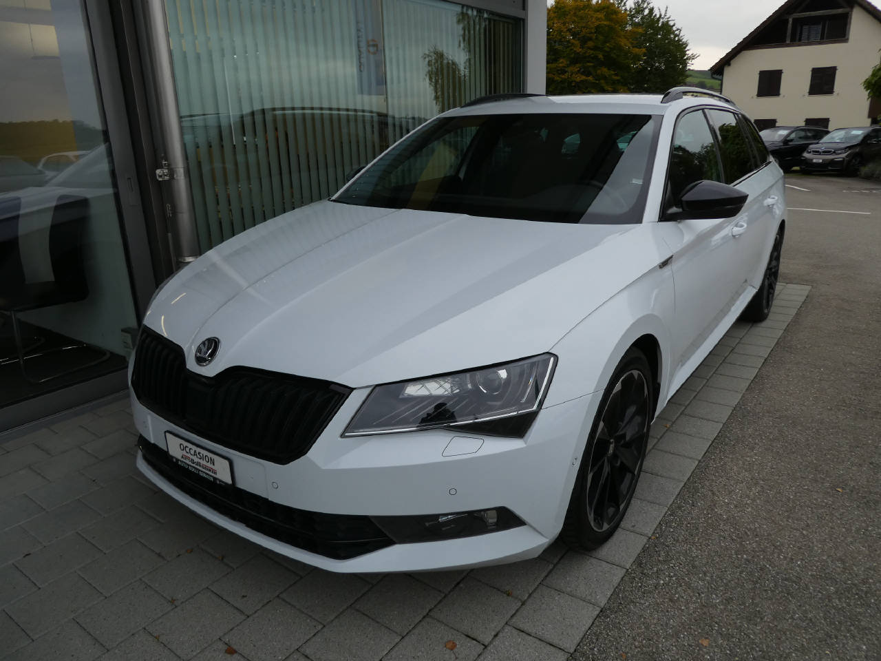 SKODA Superb Combi 2.0 TDI 190 SportLine+ 4x4 DSG-showroom-element-1