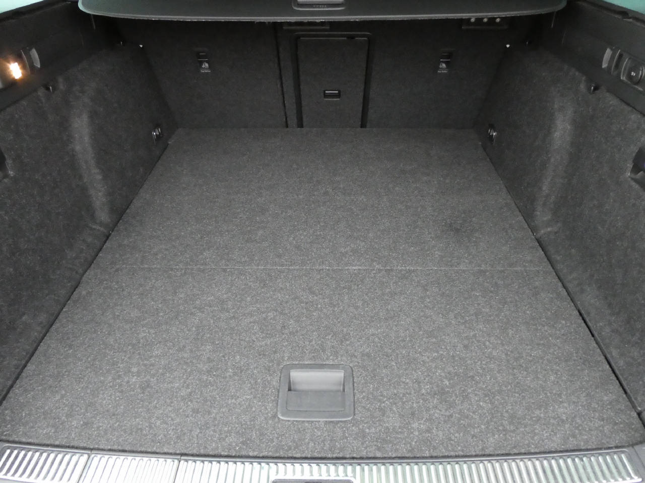 SKODA Superb Combi 2.0 TDI 190 SportLine+ 4x4 DSG-image-14