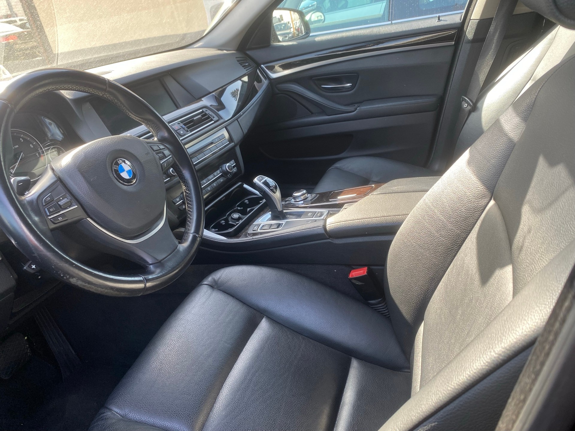 BMW 550i Steptronic-image-5