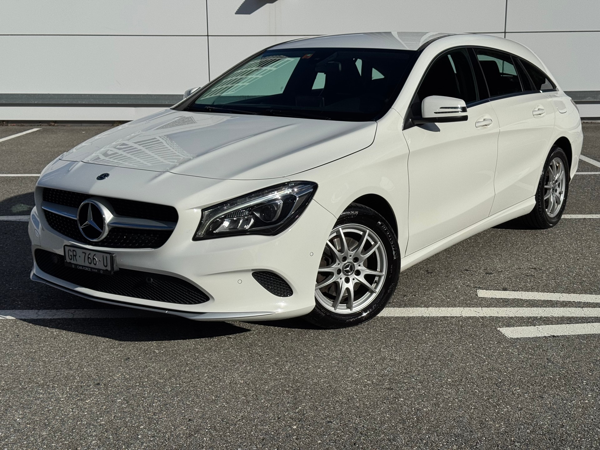 MERCEDES-BENZ CLA Shooting Br. 200 d Swiss Star Urban 4M 7G-DCT