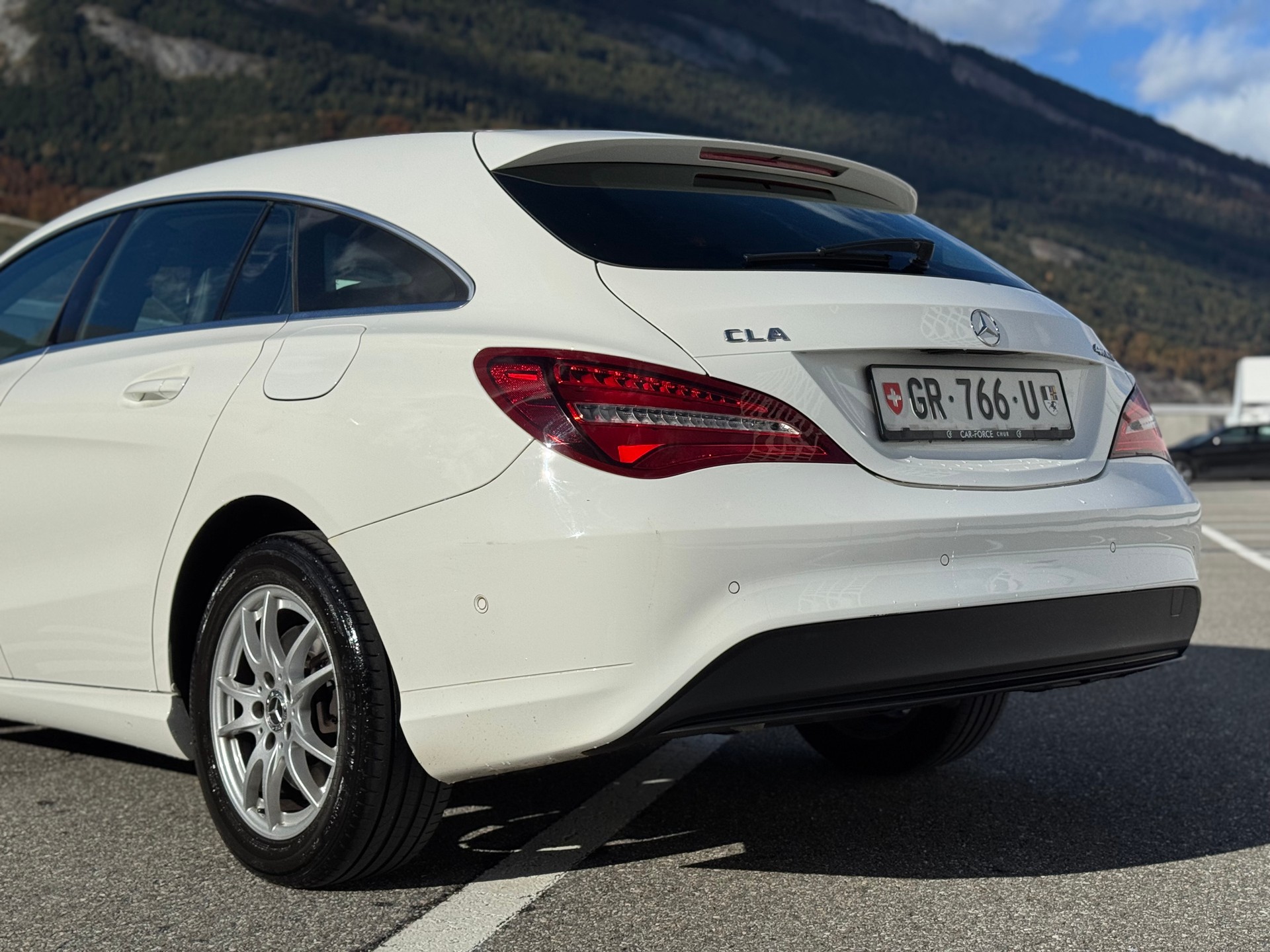 MERCEDES-BENZ CLA Shooting Br. 200 d Swiss Star Urban 4M 7G-DCT-image-10