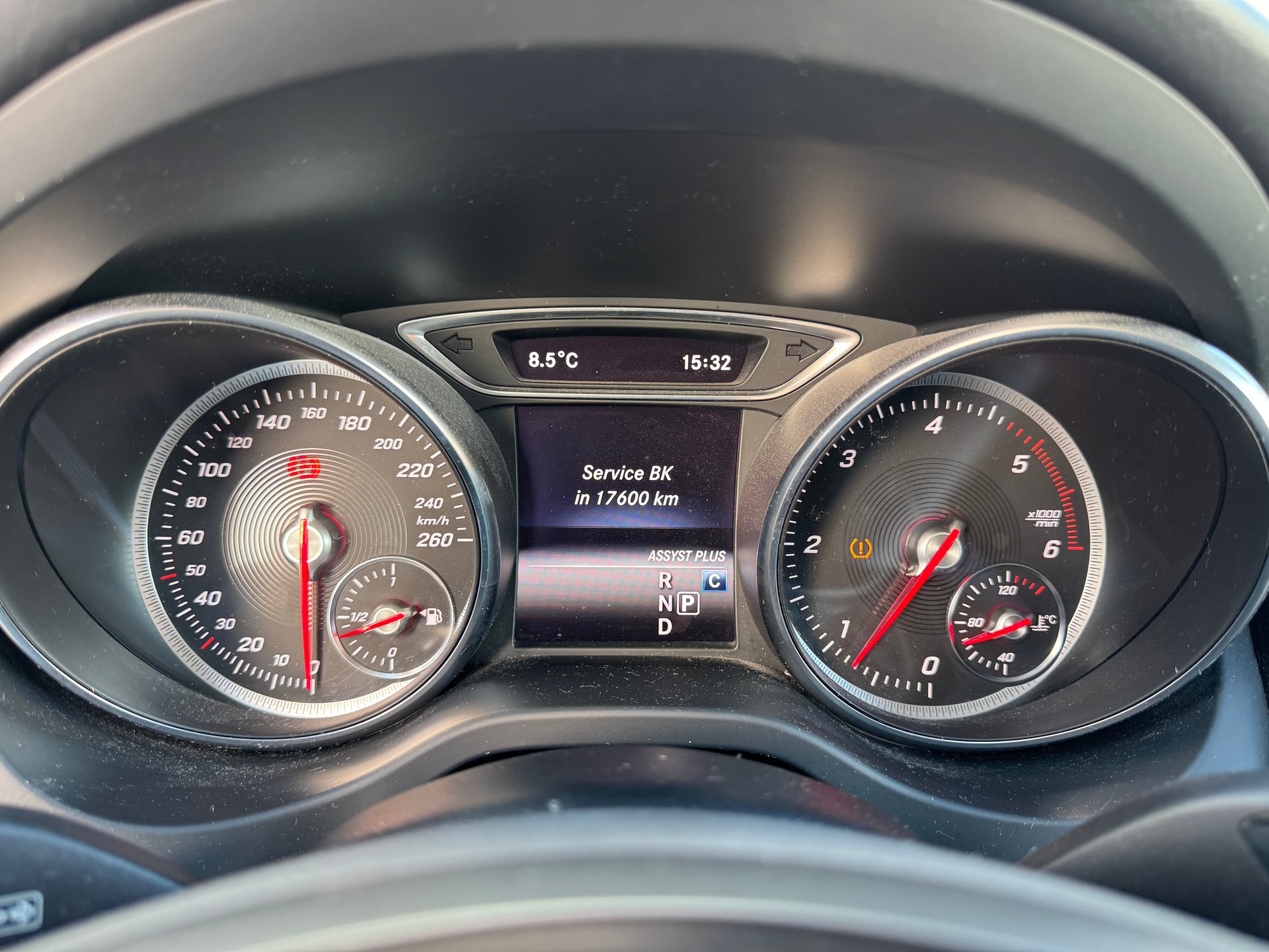 MERCEDES-BENZ CLA Shooting Br. 200 d Swiss Star Urban 4M 7G-DCT-image-28