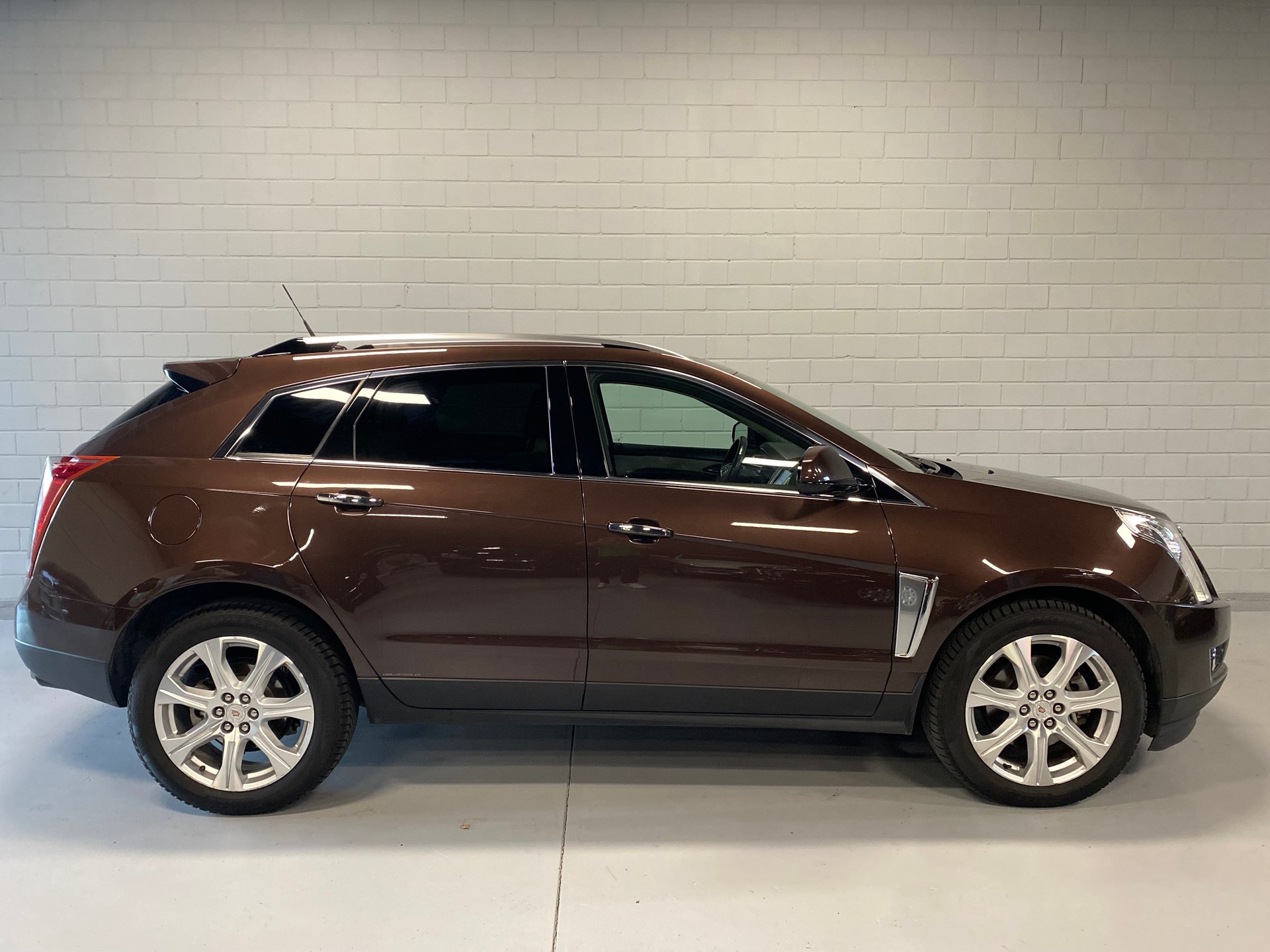 CADILLAC SRX 3.6 V6 Premium 4WD Automatic-image-2