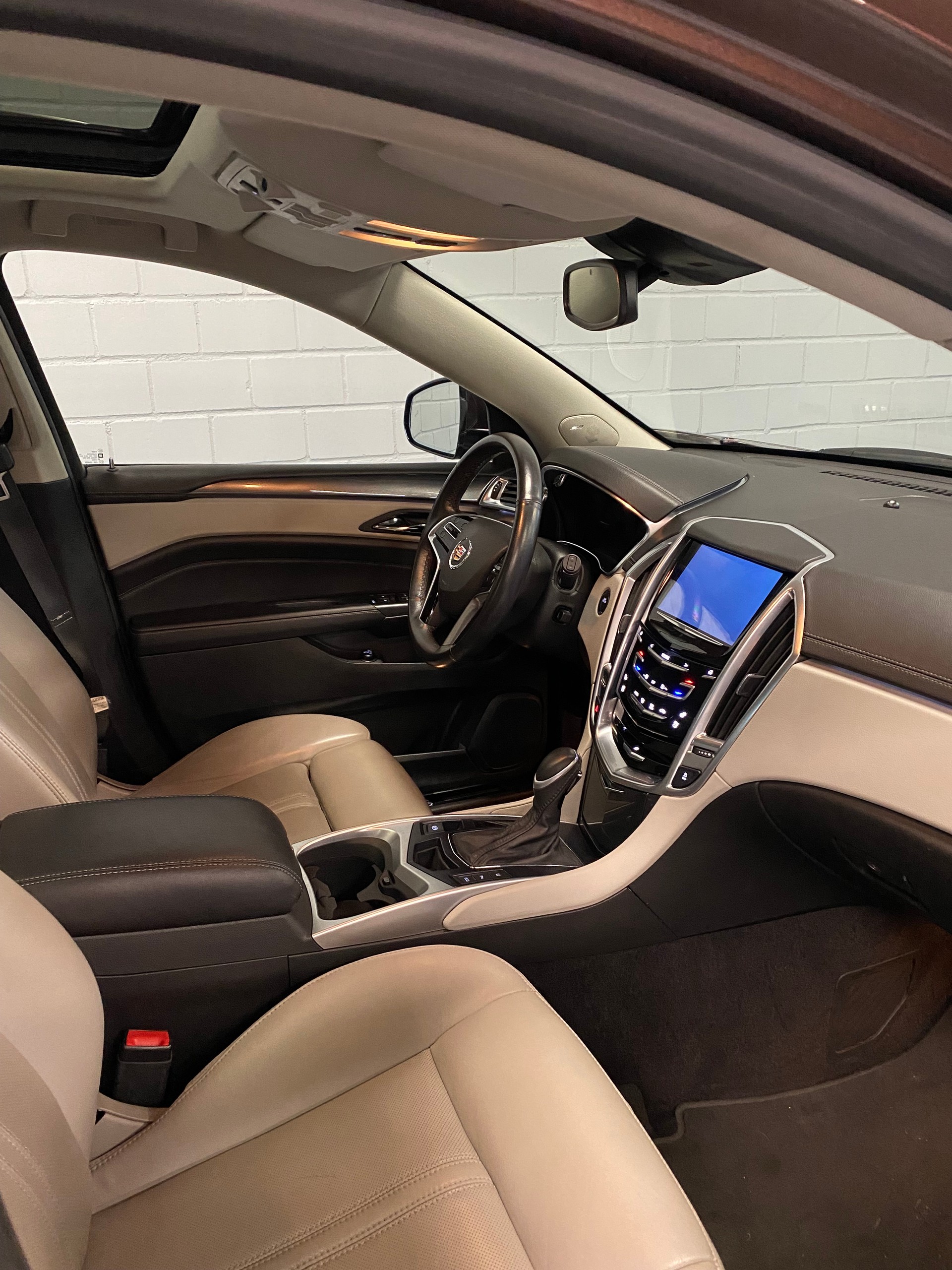 CADILLAC SRX 3.6 V6 Premium 4WD Automatic-image-8