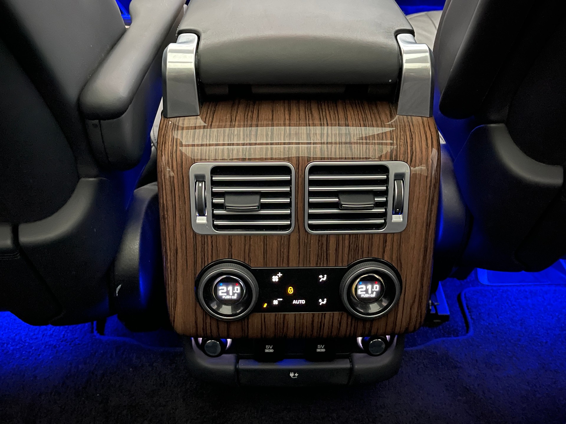 LAND ROVER Range Rover 2.0 P400e Westminster-image-11