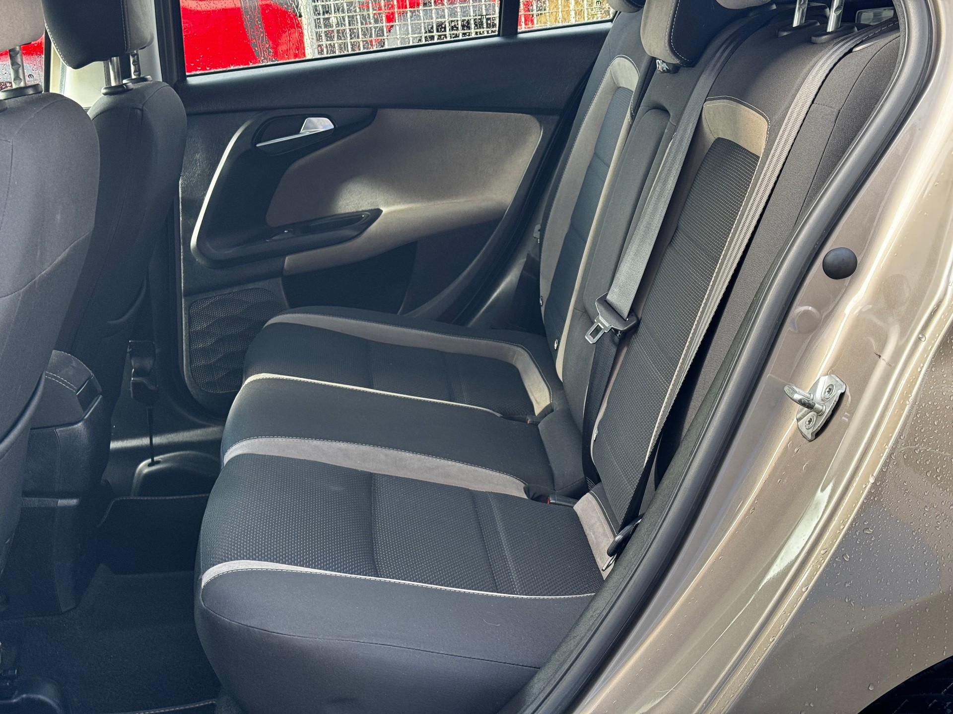 FIAT Tipo 1.6MJ Station Wagon Lounge DCT-image-8
