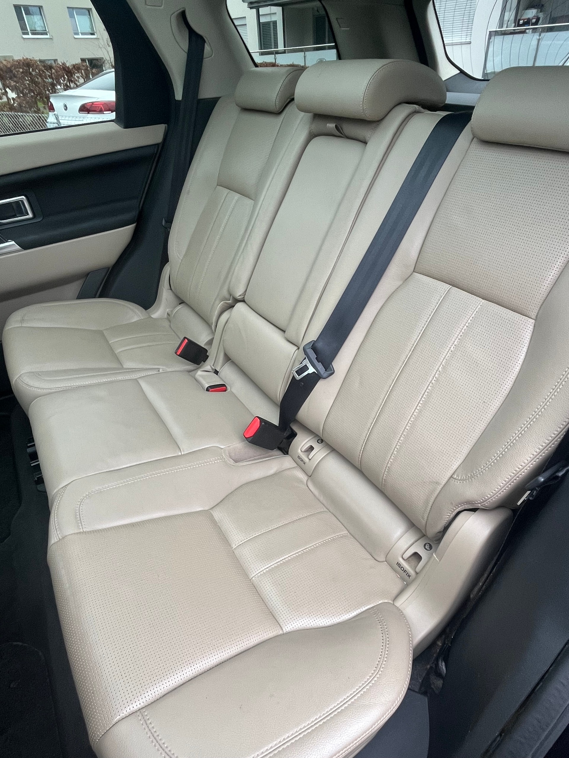 LAND ROVER Discovery Sport 2.2SD4 HSE AT9-image-8