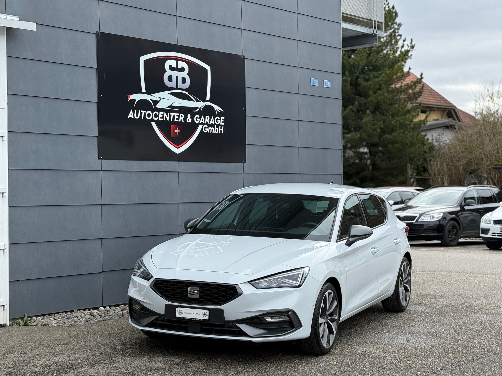 SEAT Leon 1.5 eTSI mHEV DSG FR °° 5 Jahre / 100'000 KM Garantie °°