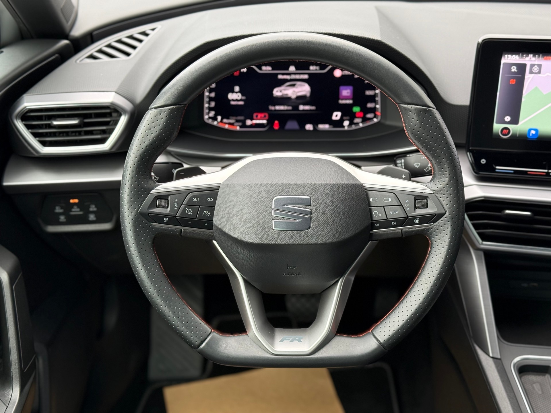 SEAT Leon 1.5 eTSI mHEV DSG FR °° 5 Jahre / 100'000 KM Garantie °°-image-14