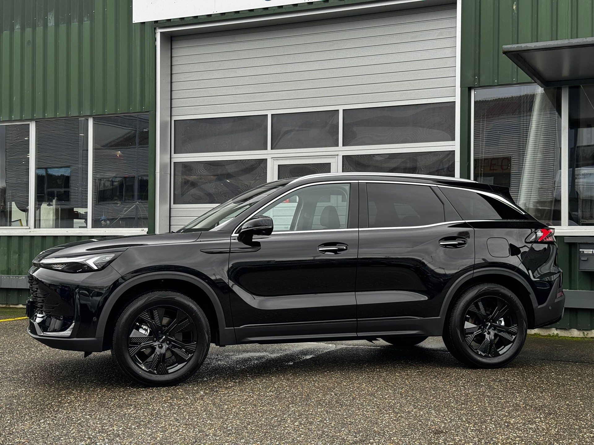 BAIC X7 1.5 Luxury-showroom-element-1