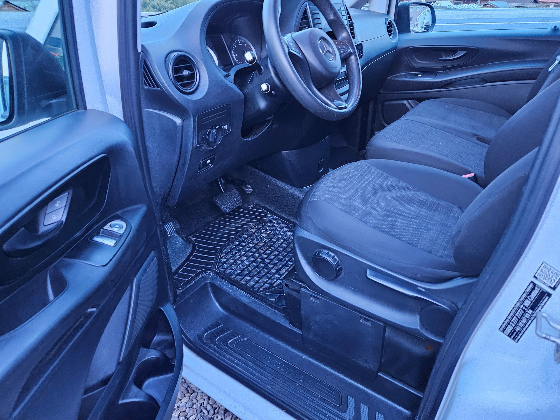 MERCEDES-BENZ Vito 114 CDI Lang 7G-Tronic-image-9
