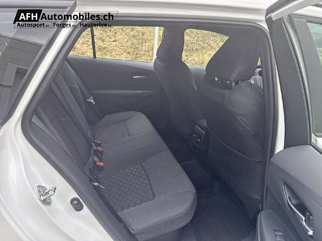 TOYOTA Corolla Touring Sports 1.8 HSD Comfort-image-15