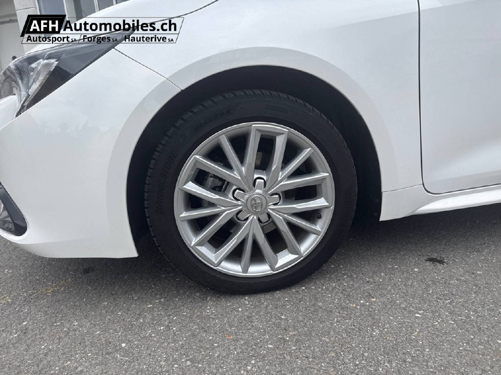 TOYOTA Corolla Touring Sports 1.8 HSD Comfort-image-16