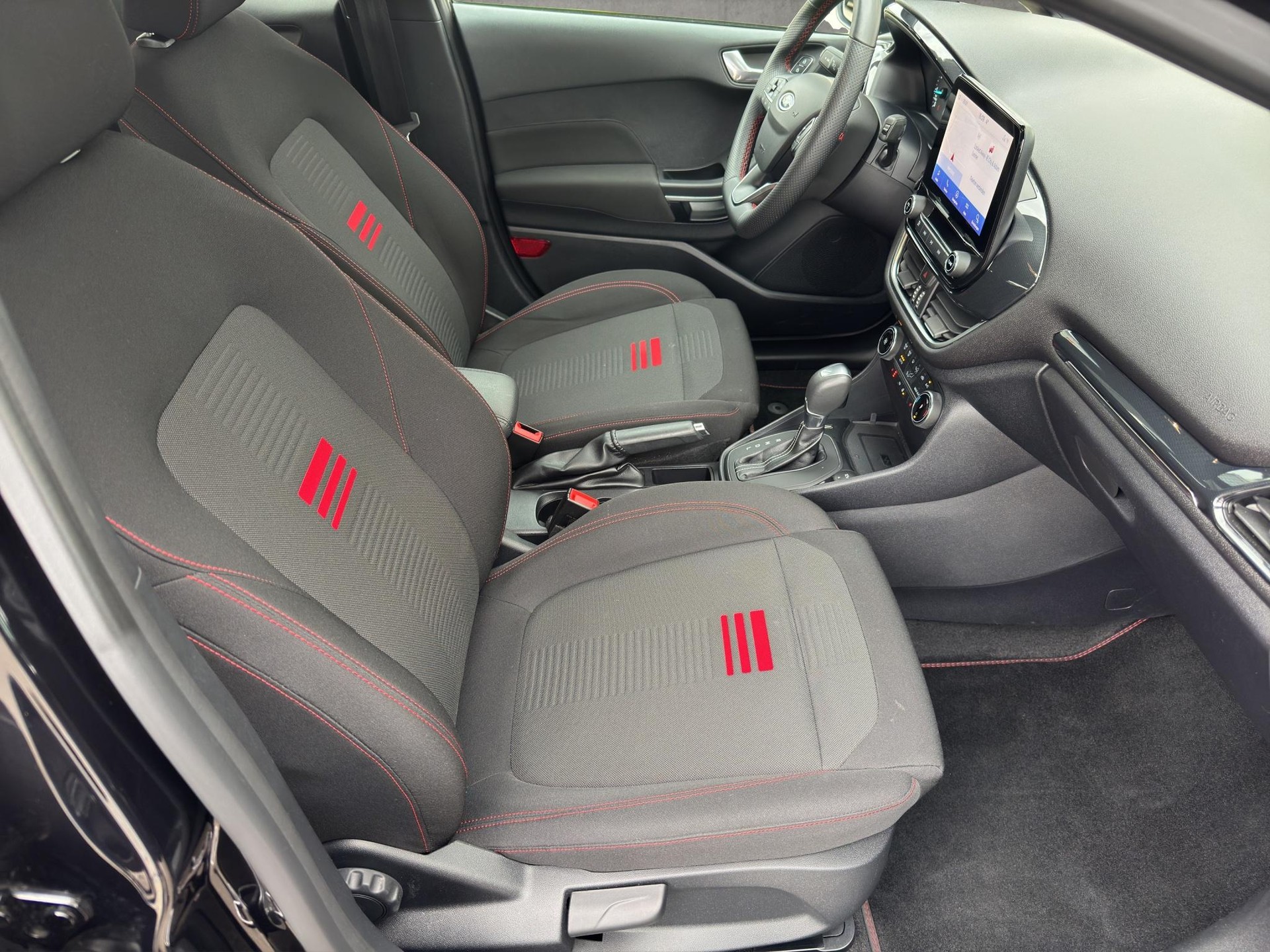 FORD Fiesta 1.0 EcoB Hybrid ST-Line X-image-9