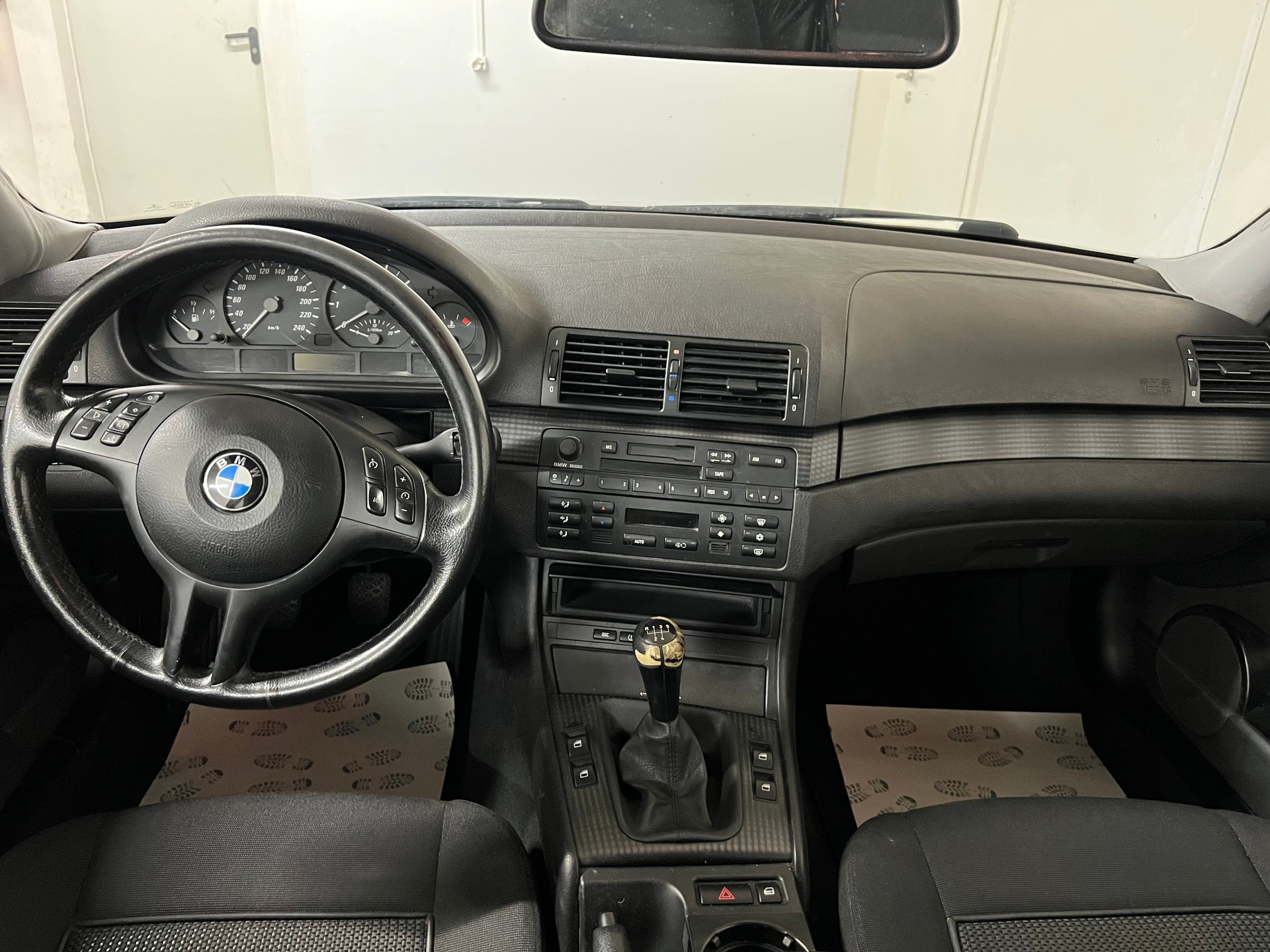 BMW 318Ci Coupé-image-10