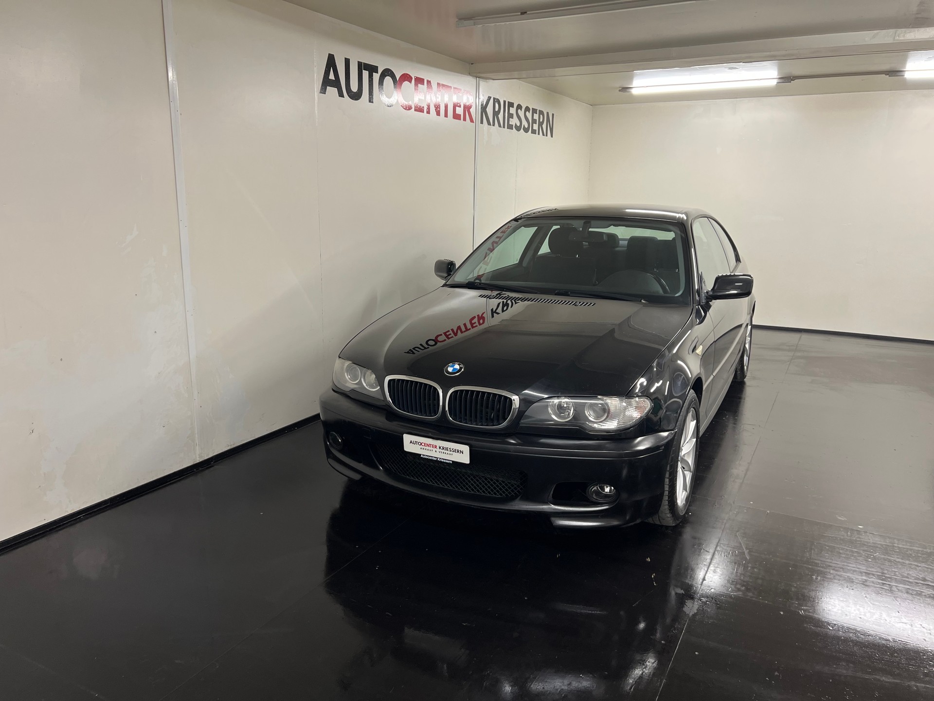 BMW 318Ci Coupé-image-1