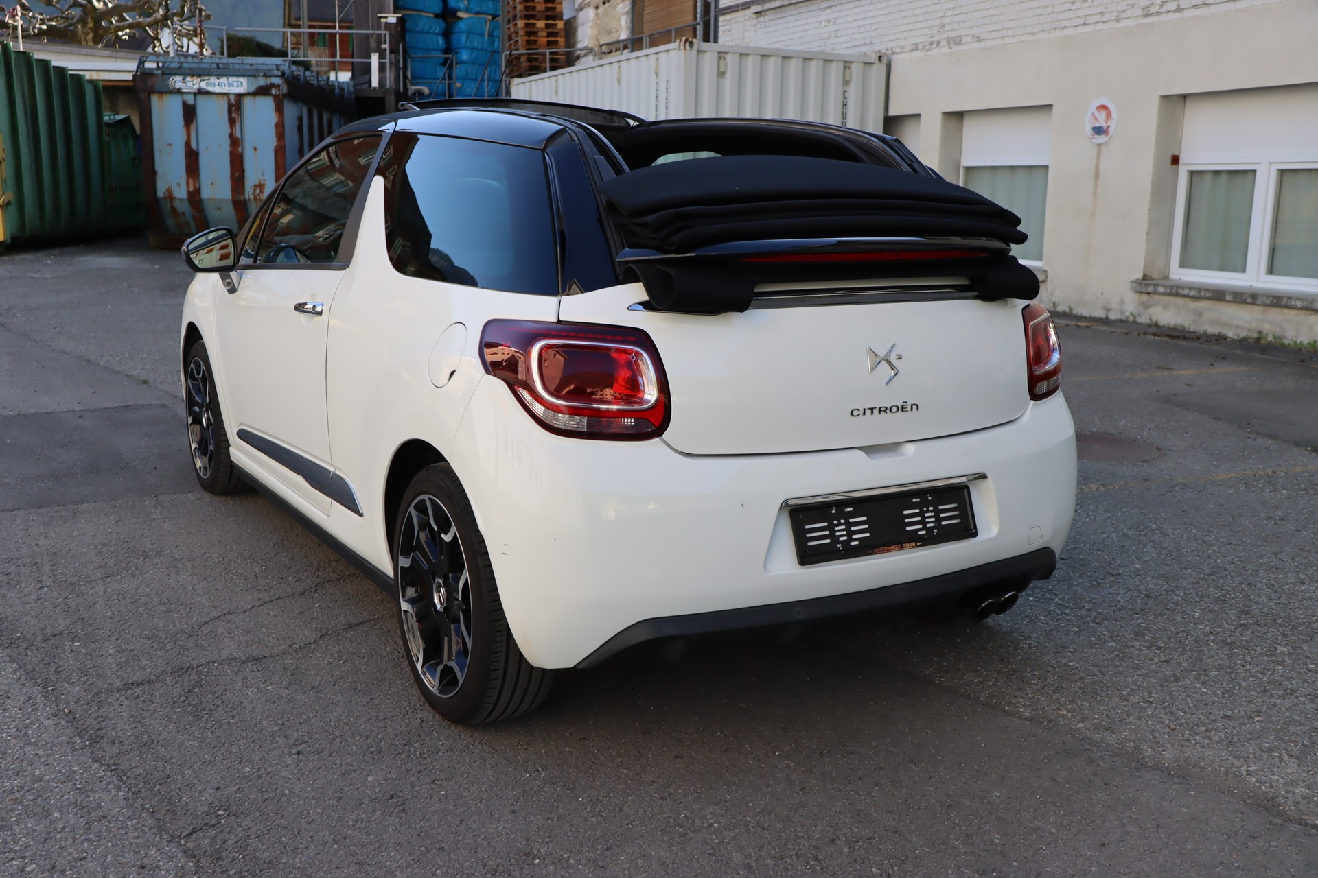 DS AUTOMOBILES DS3 Cabrio 1.6 THP Sport Chic-image-2