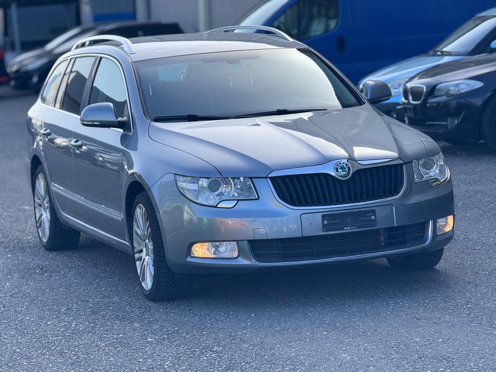 SKODA Superb Combi 3.6 FSI Ambition 4x4 DSG-image-2