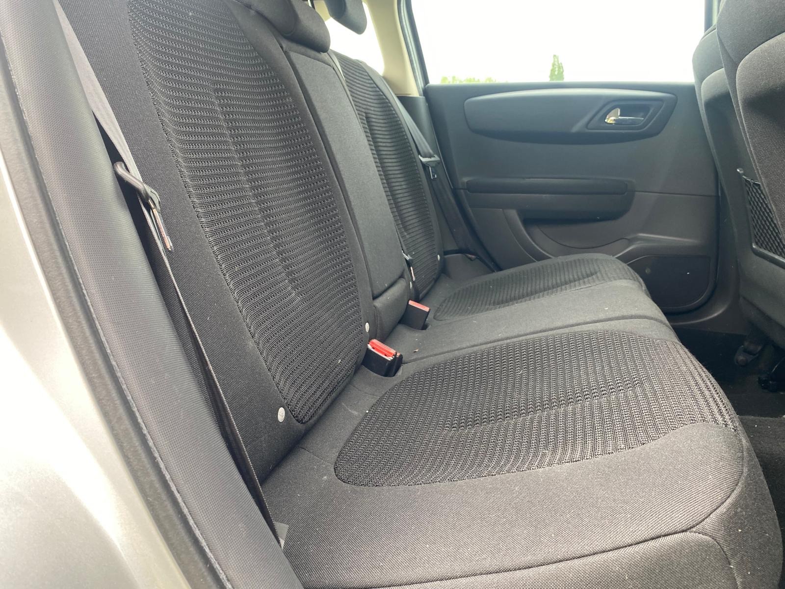 CITROEN C4 Berline 1.6i 16V VTR-image-8