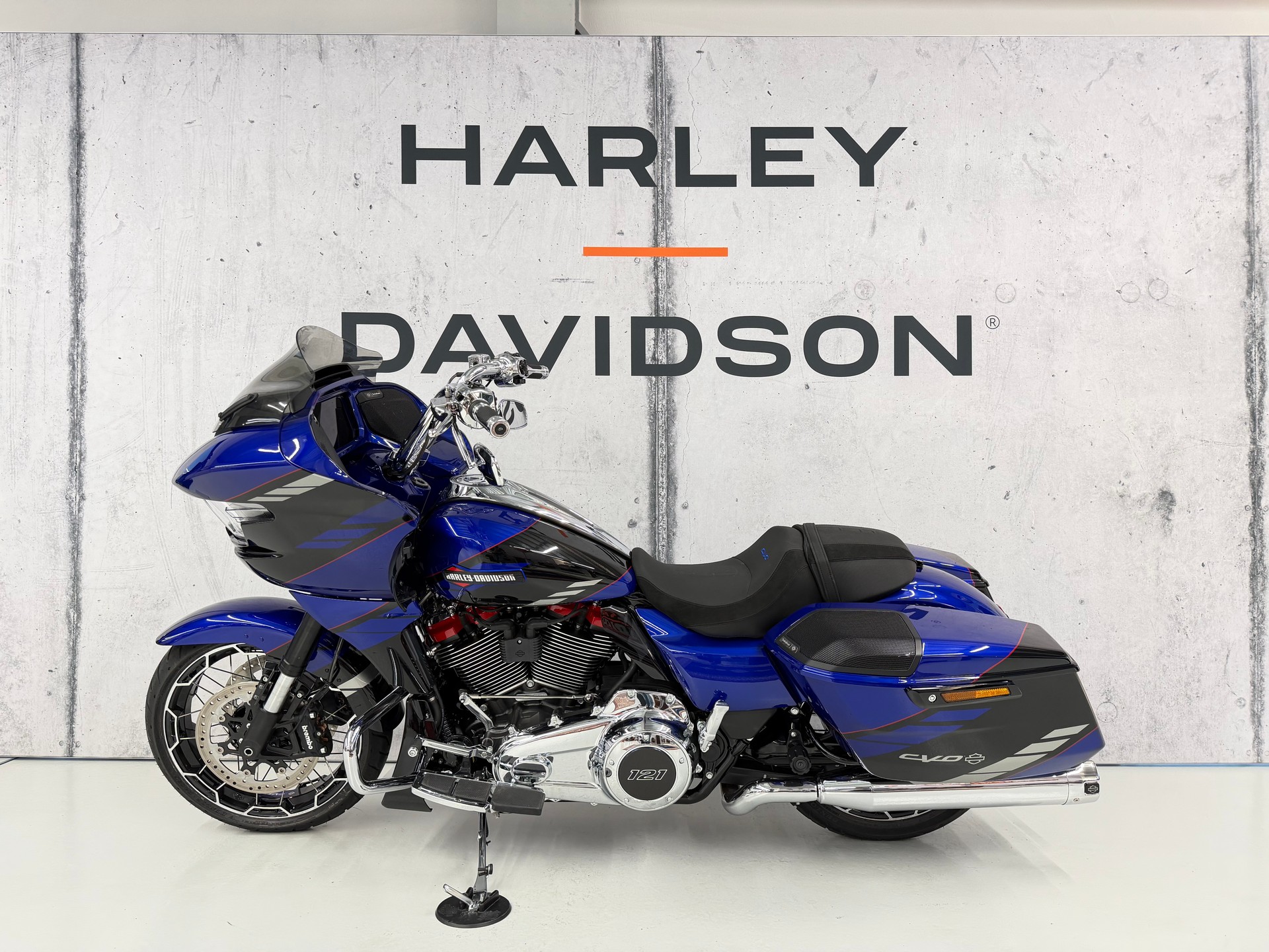 HARLEY-DAVIDSON FLTRXSE Road Glide 121 CVO-image-3