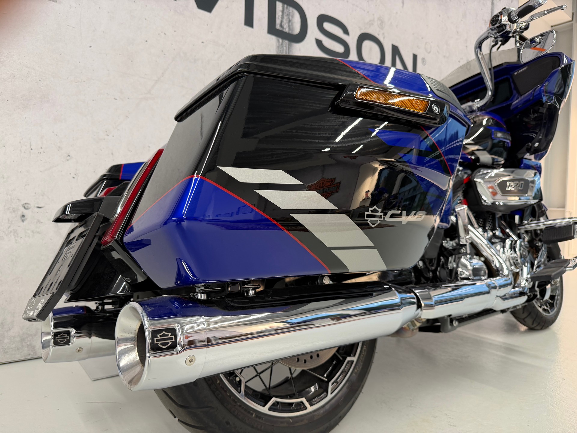 HARLEY-DAVIDSON FLTRXSE Road Glide 121 CVO-image-7