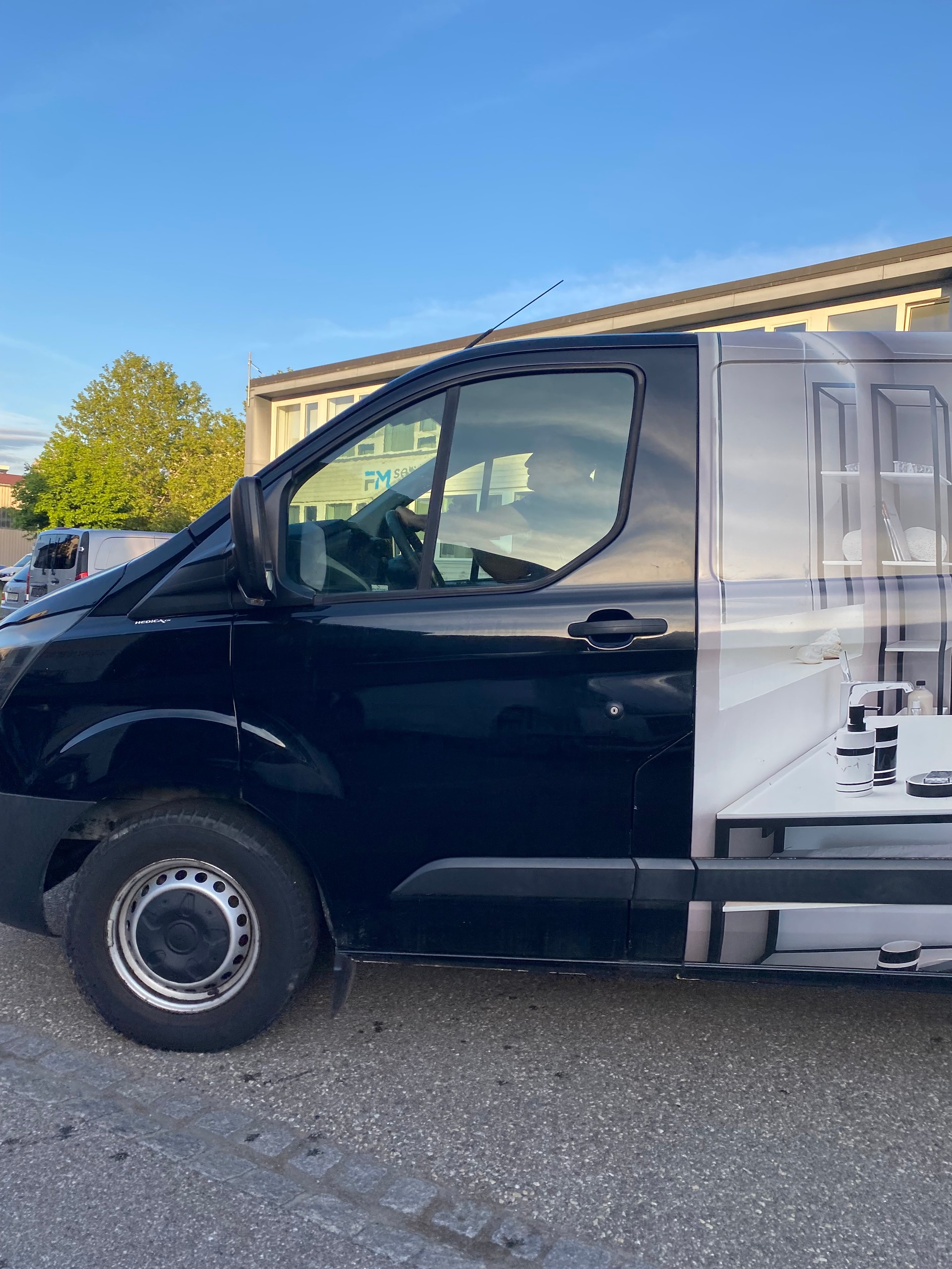 FORD Transit Custom Van 250 L1H1 Level 3-image-9