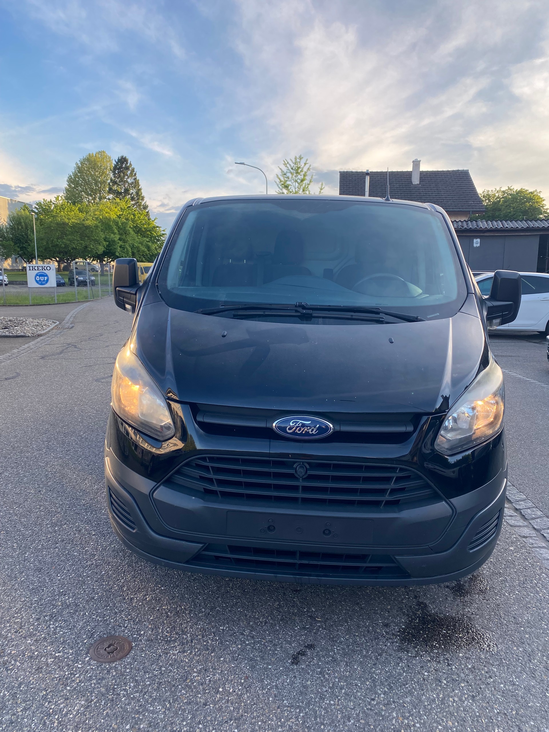 FORD Transit Custom Van 250 L1H1 Level 3-image-1
