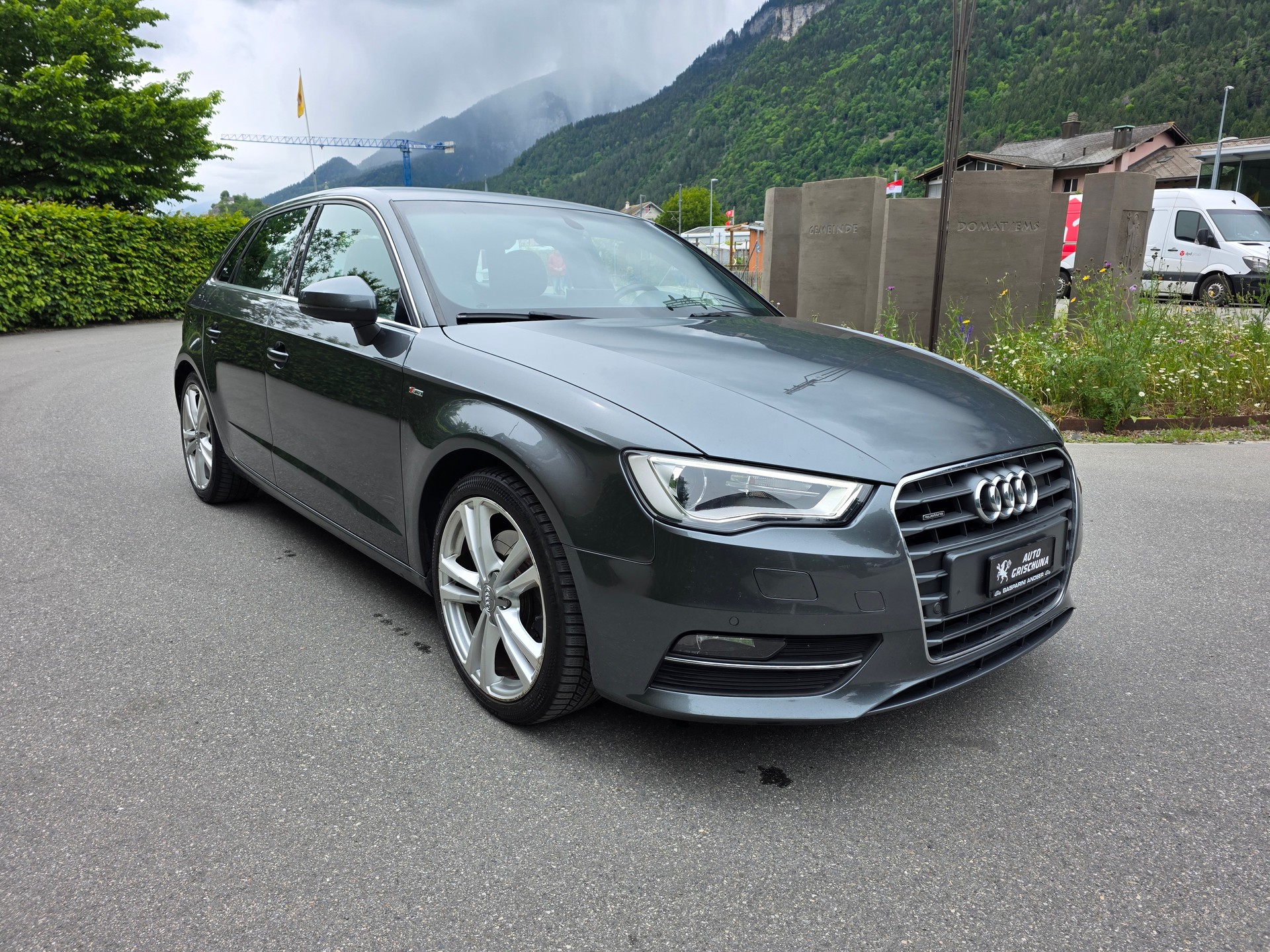 AUDI A3 Sportback 1.8 TFSI Attraction quattro S-tronic-image-6
