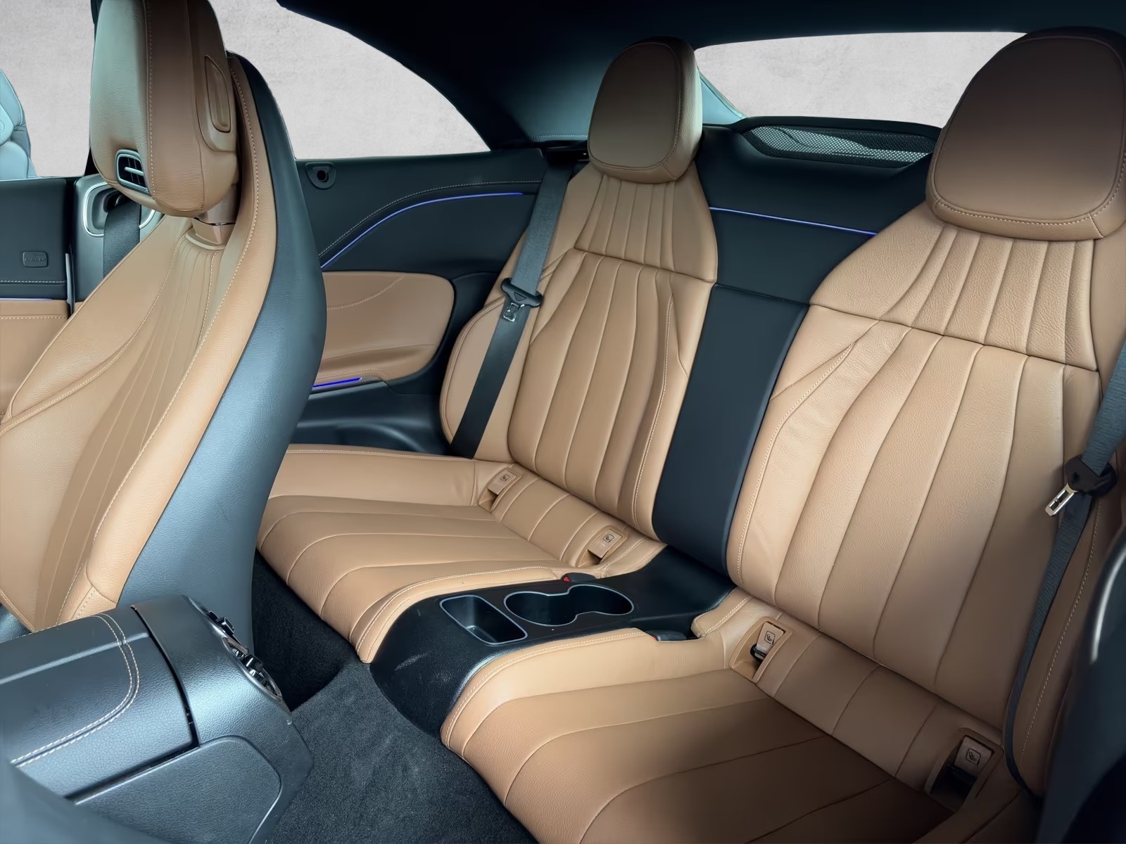 MERCEDES-BENZ CLE 200 Cabrio 9G-Tronic-image-13