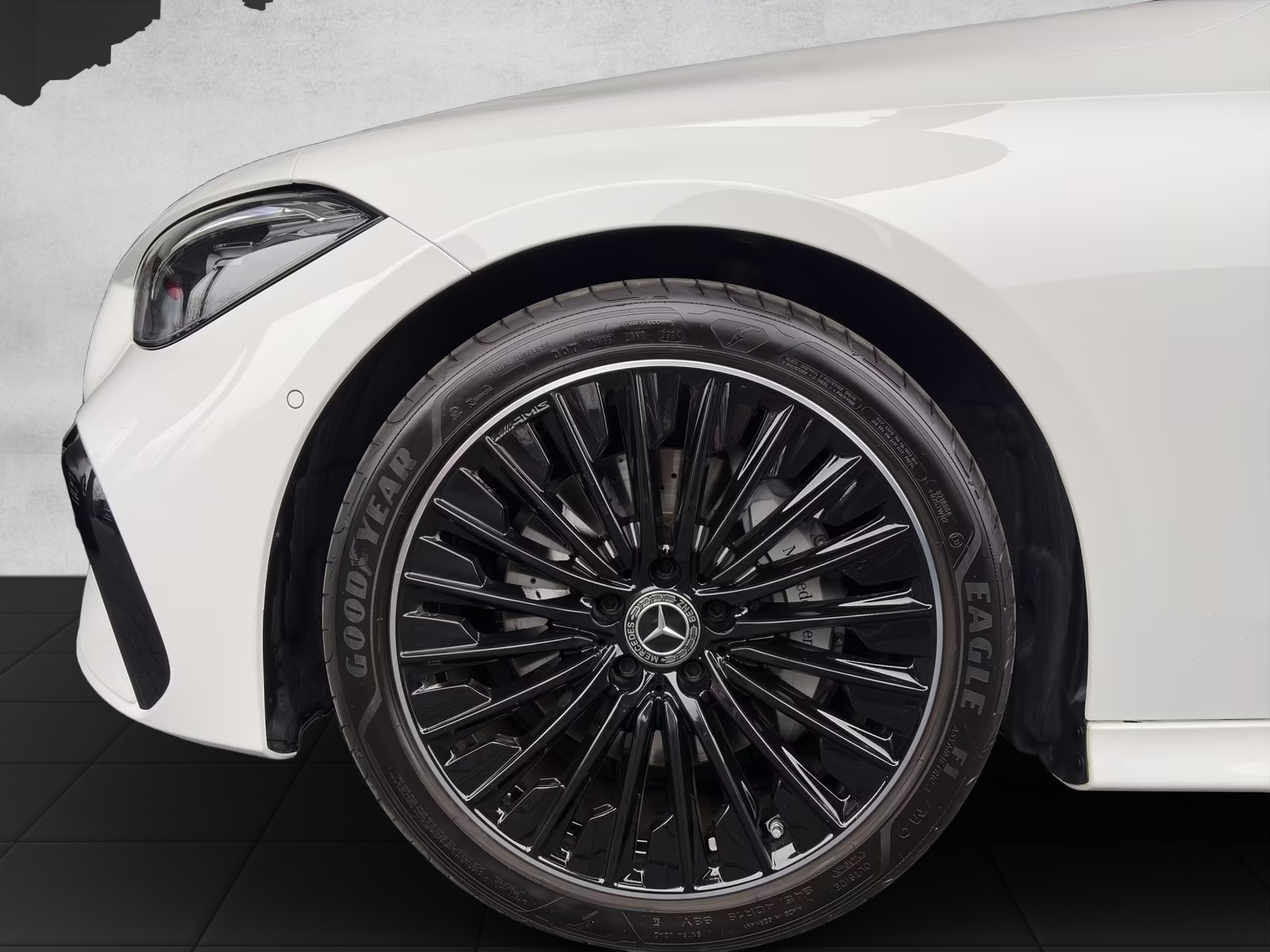 MERCEDES-BENZ CLE 200 Cabrio 9G-Tronic-image-18