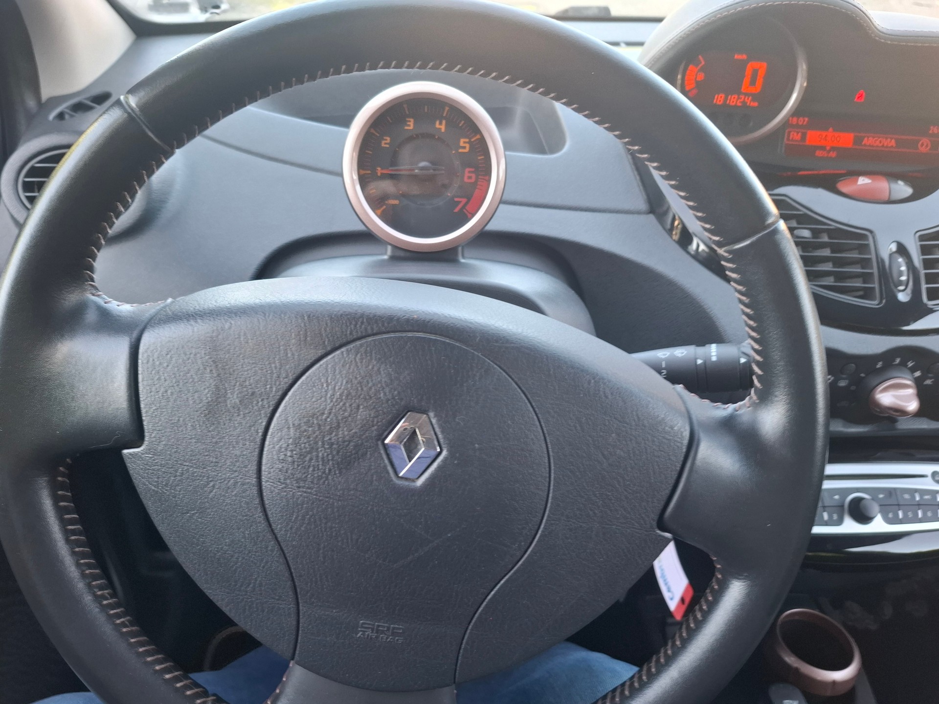 RENAULT Twingo 1.2 16V Expression-image-10